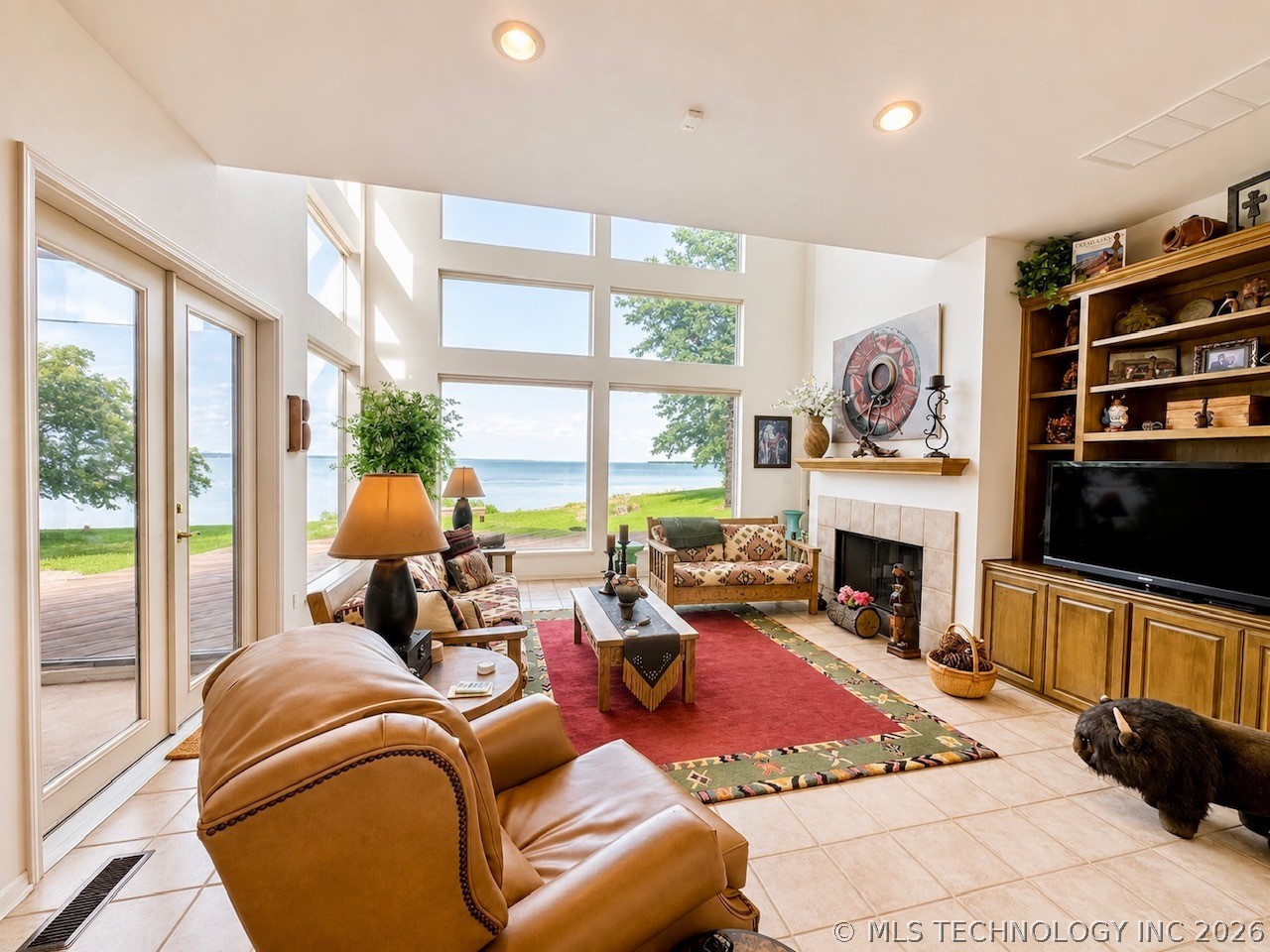 5168 Tower Drive Property Photo 6