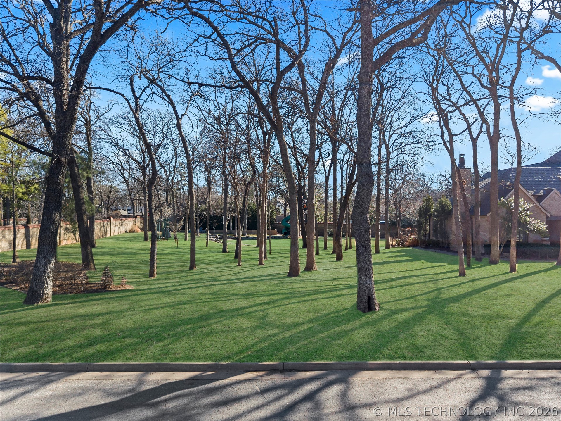 10507 S Oxford Avenue Property Photo 1