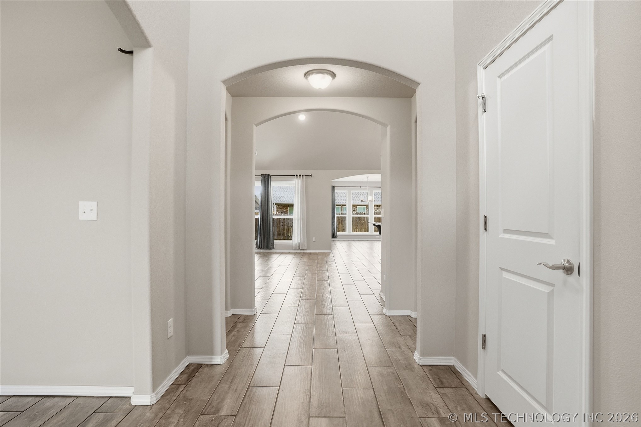 1423 E South Park Place Property Photo 4