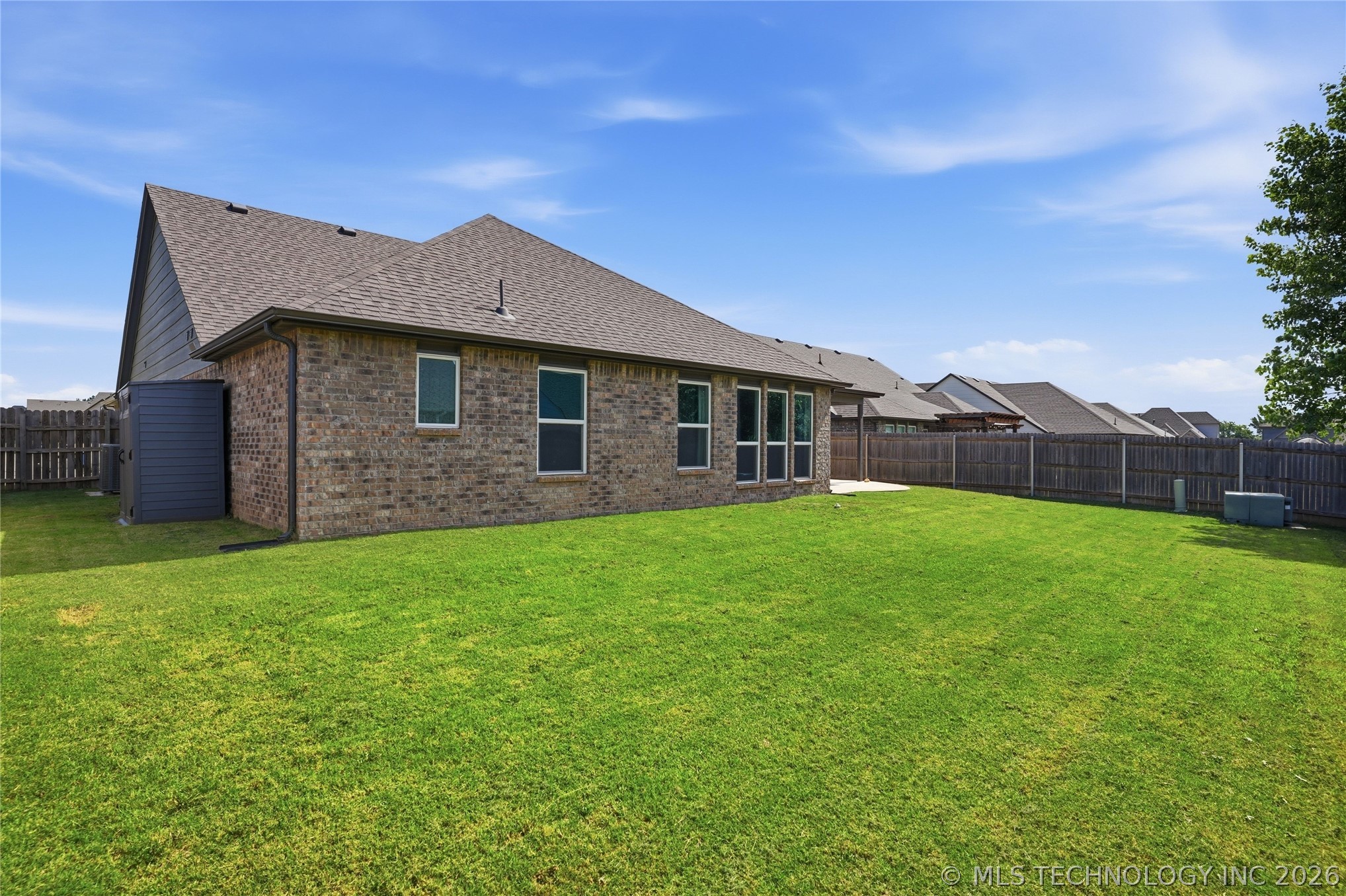 1423 E South Park Place Property Photo 35