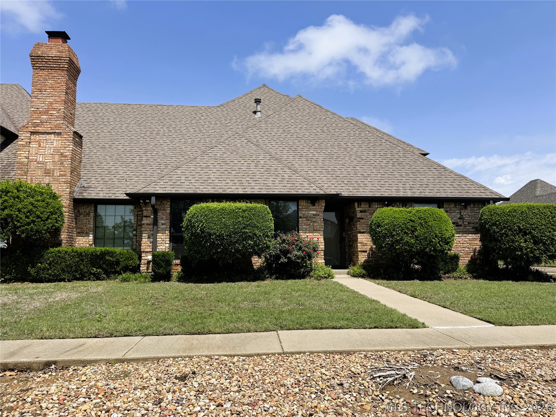 2607 Greenbriar Property Photo 1
