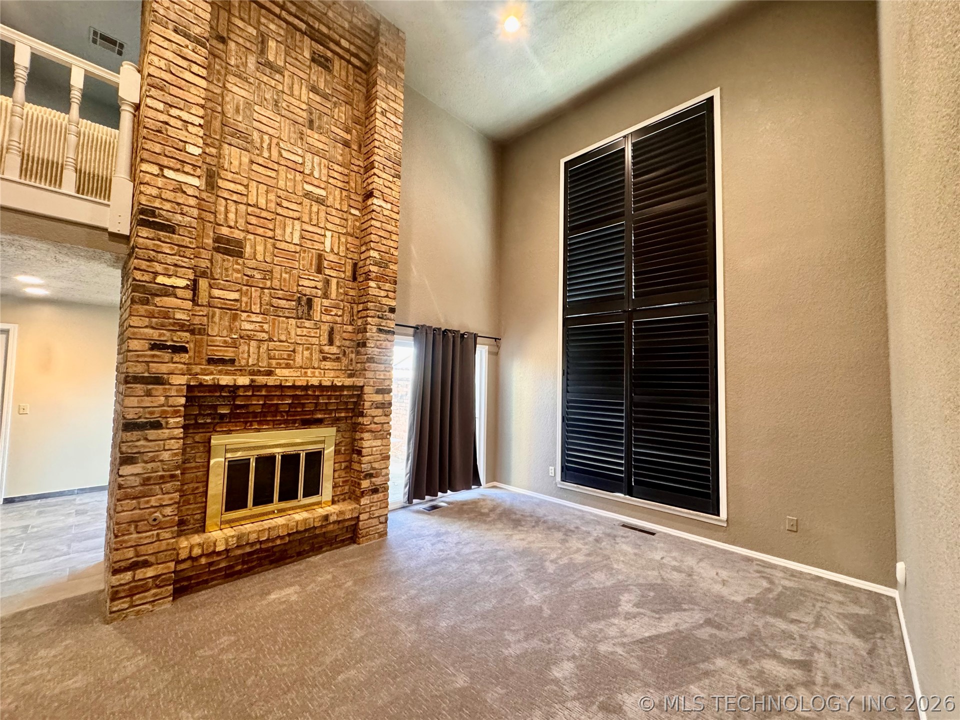 2607 Greenbriar Property Photo 7