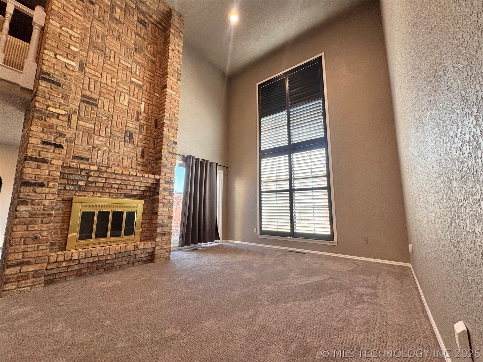 2607 Greenbriar Property Photo 8