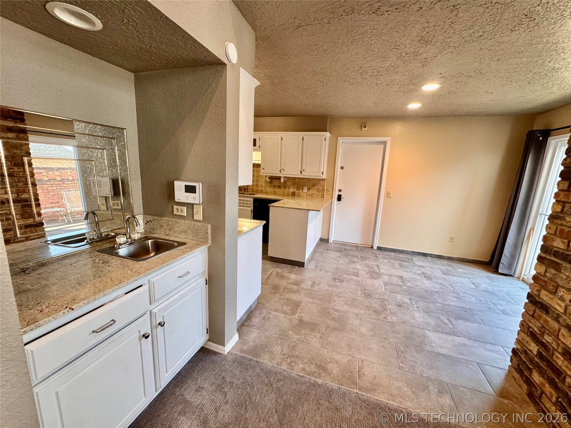 2607 Greenbriar Property Photo 10