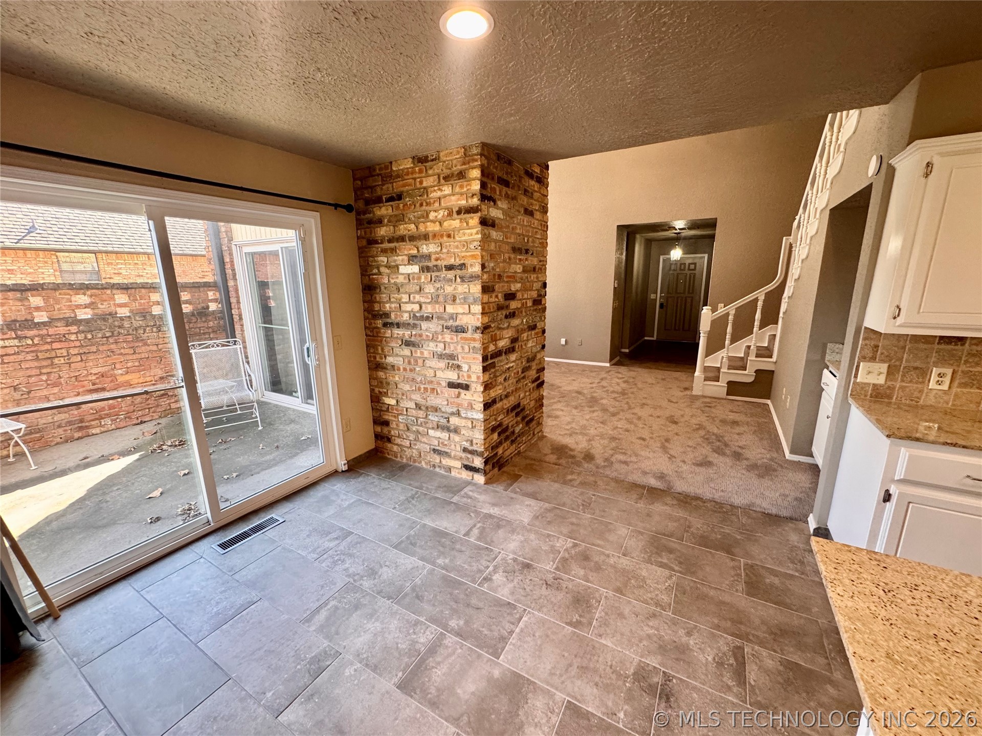 2607 Greenbriar Property Photo 14