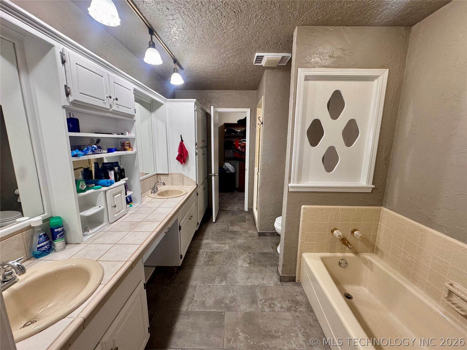 2607 Greenbriar Property Photo 19