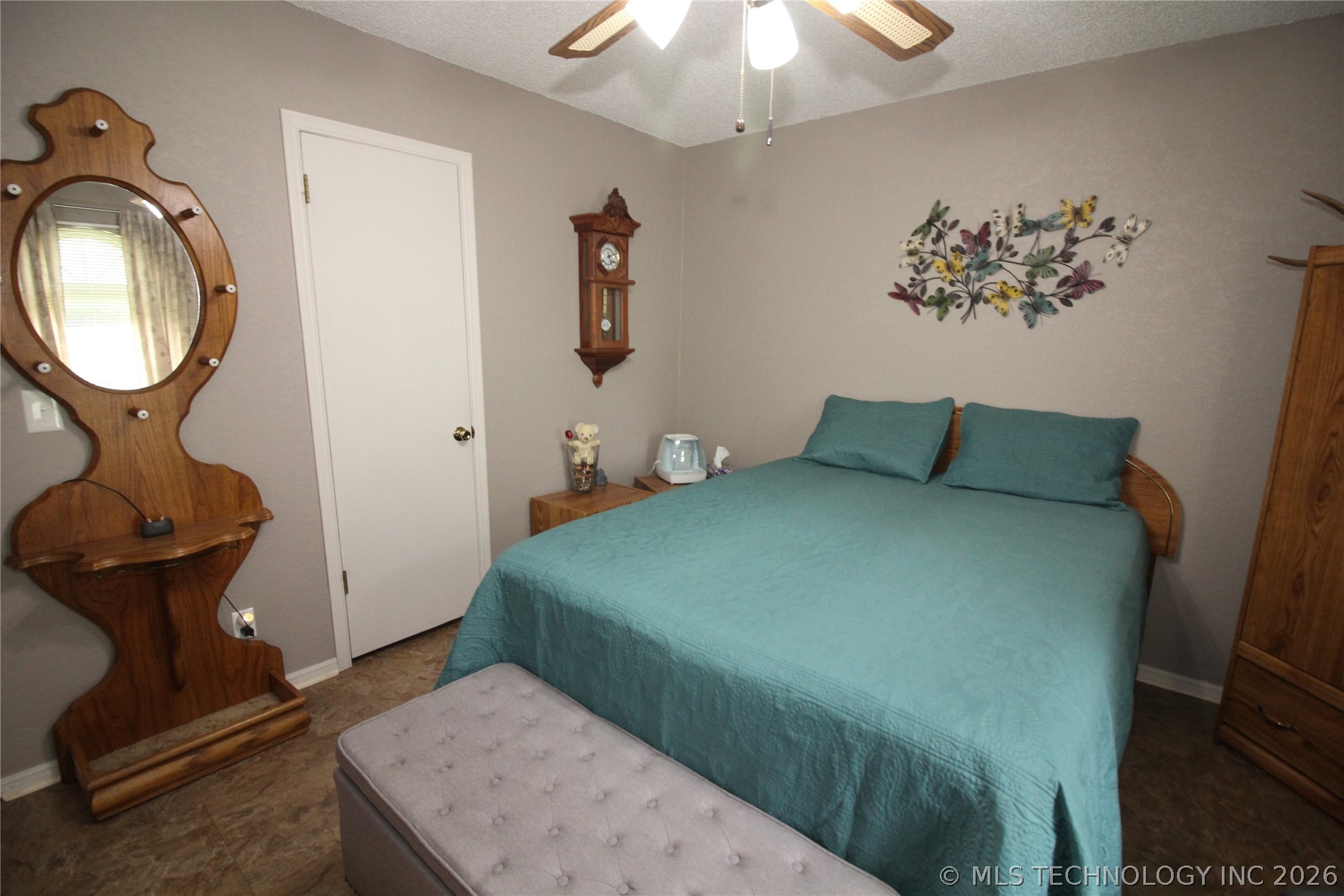 2042 W Toledo Street Property Photo 5
