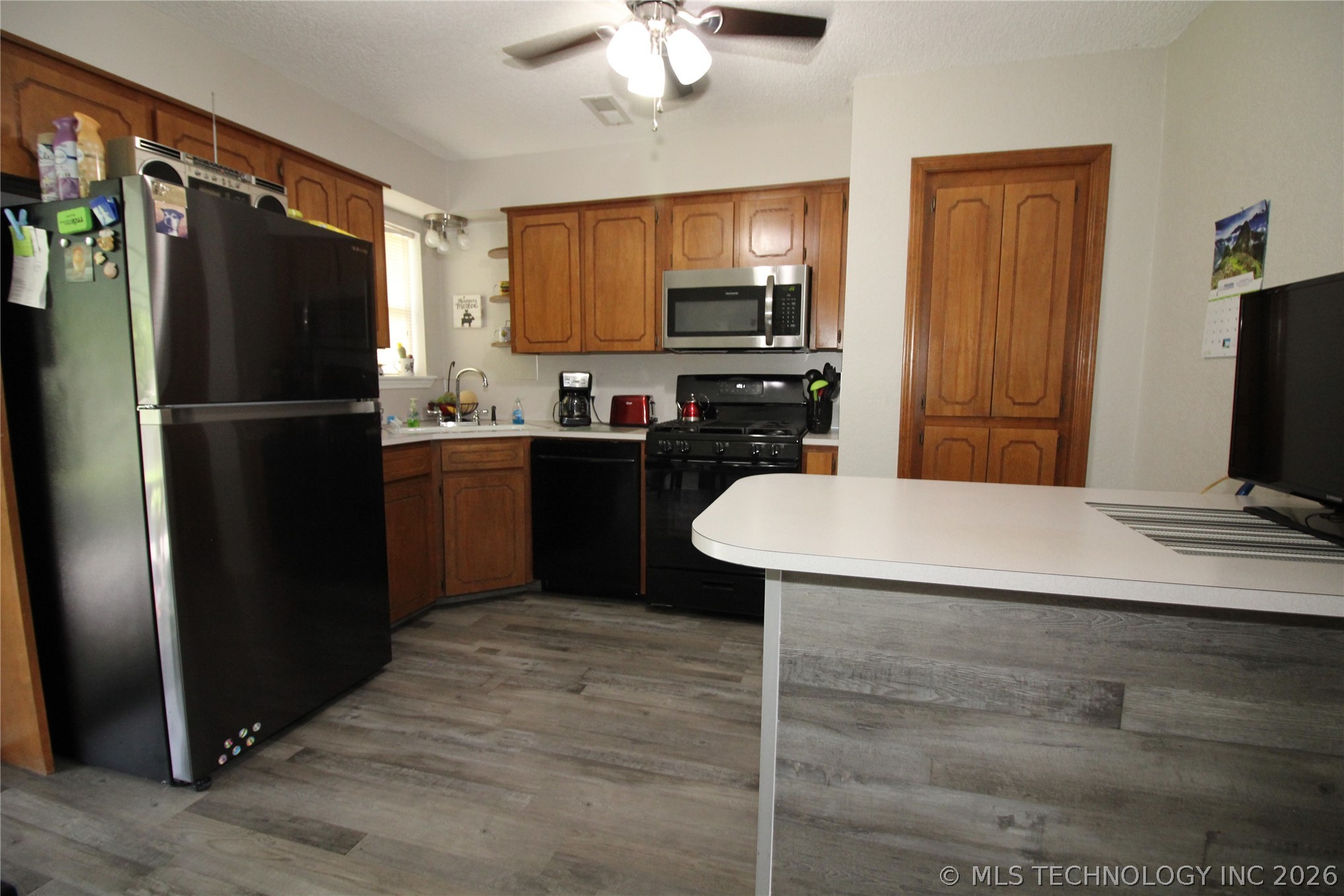 2042 W Toledo Street Property Photo 7