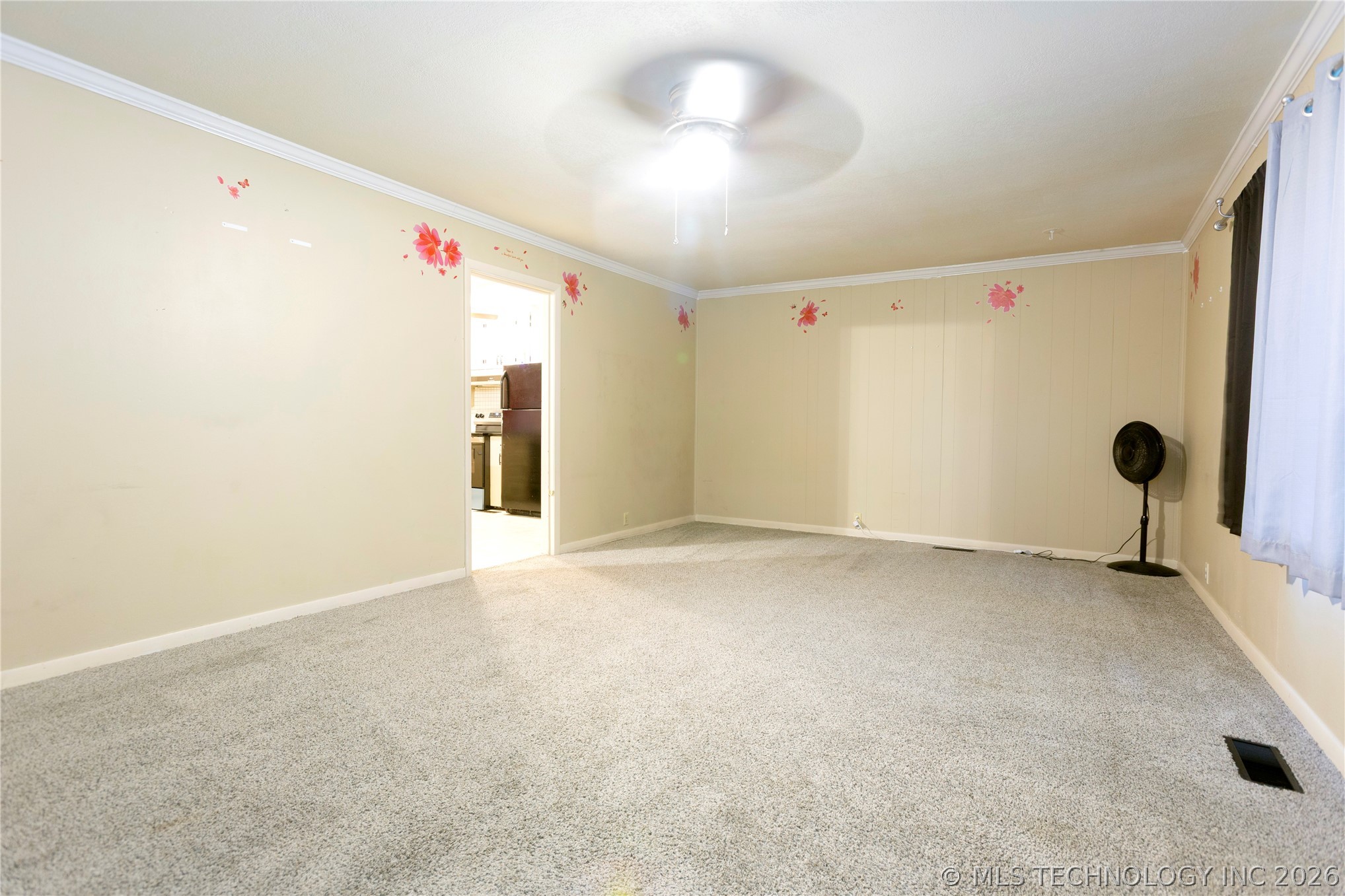 1604 E Osage Avenue Property Photo 3