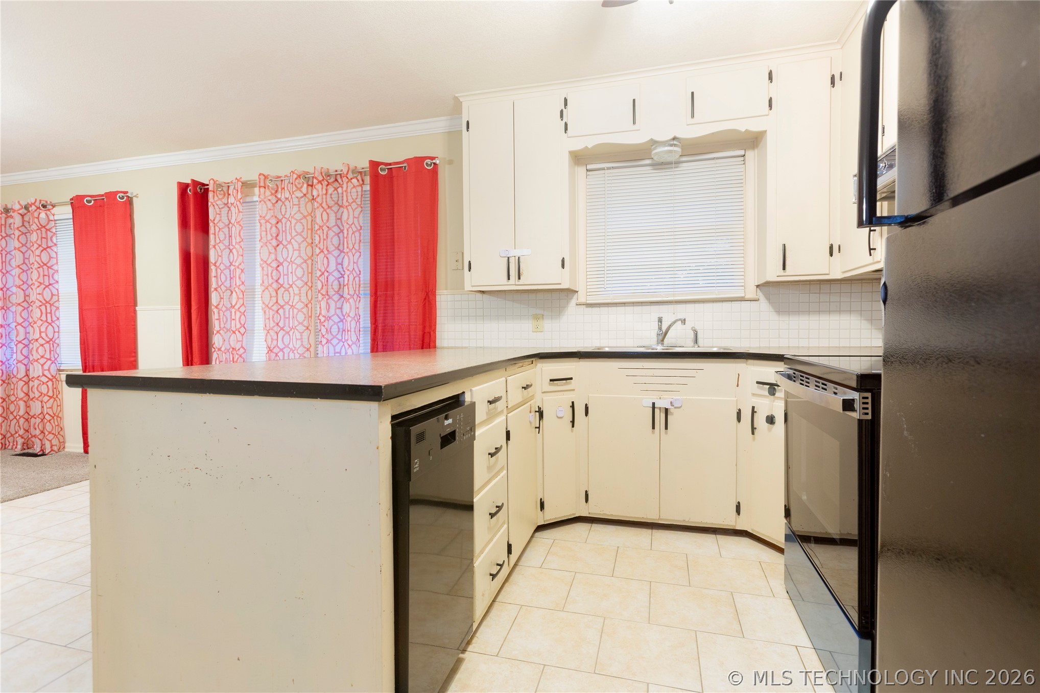 1604 E Osage Avenue Property Photo 5