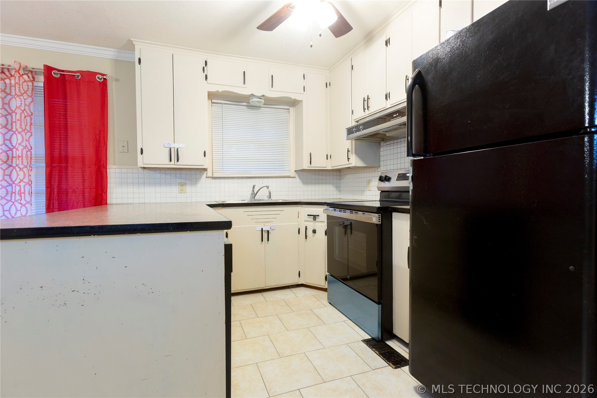 1604 E Osage Avenue Property Photo 6