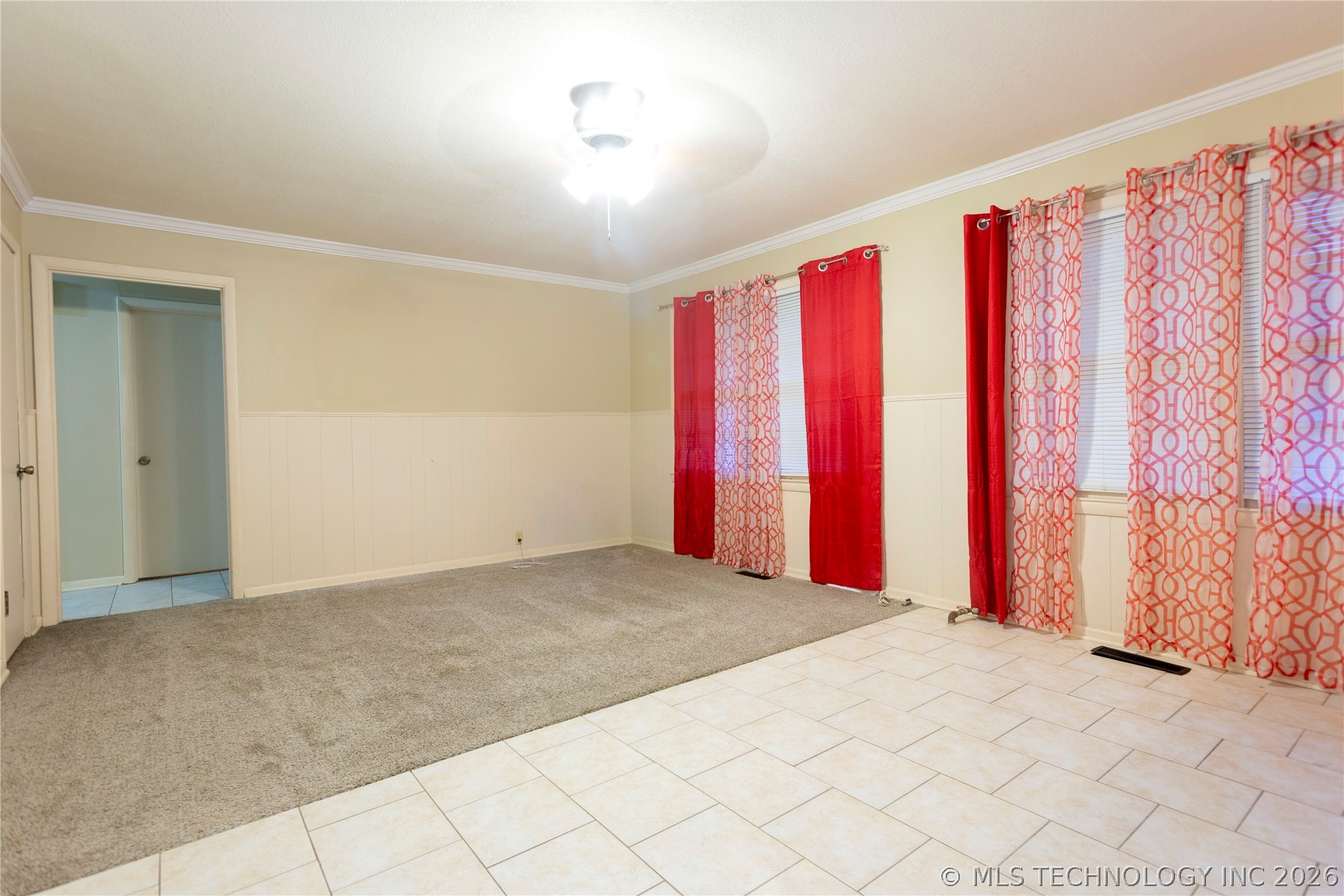 1604 E Osage Avenue Property Photo 9