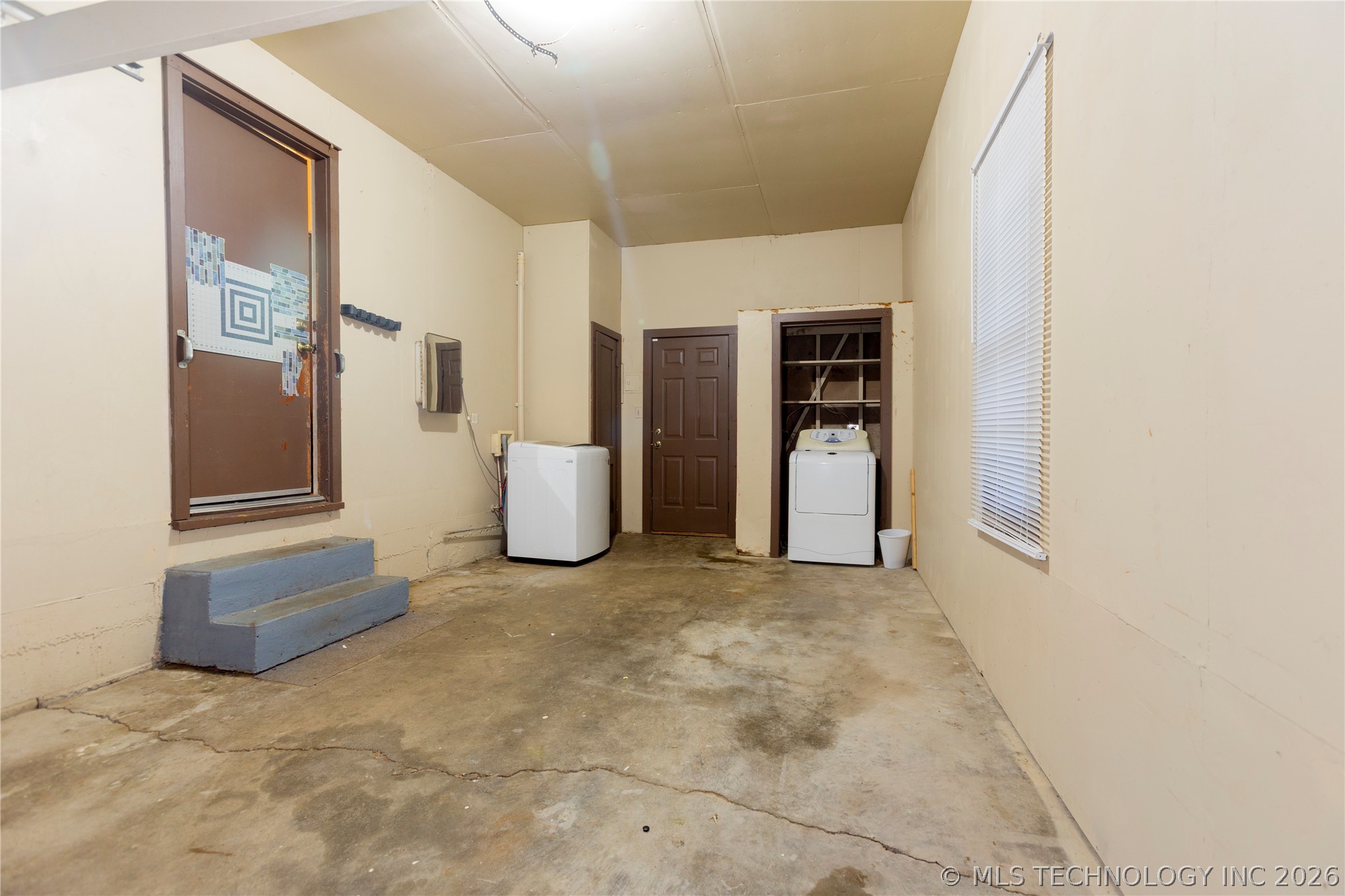 1604 E Osage Avenue Property Photo 18