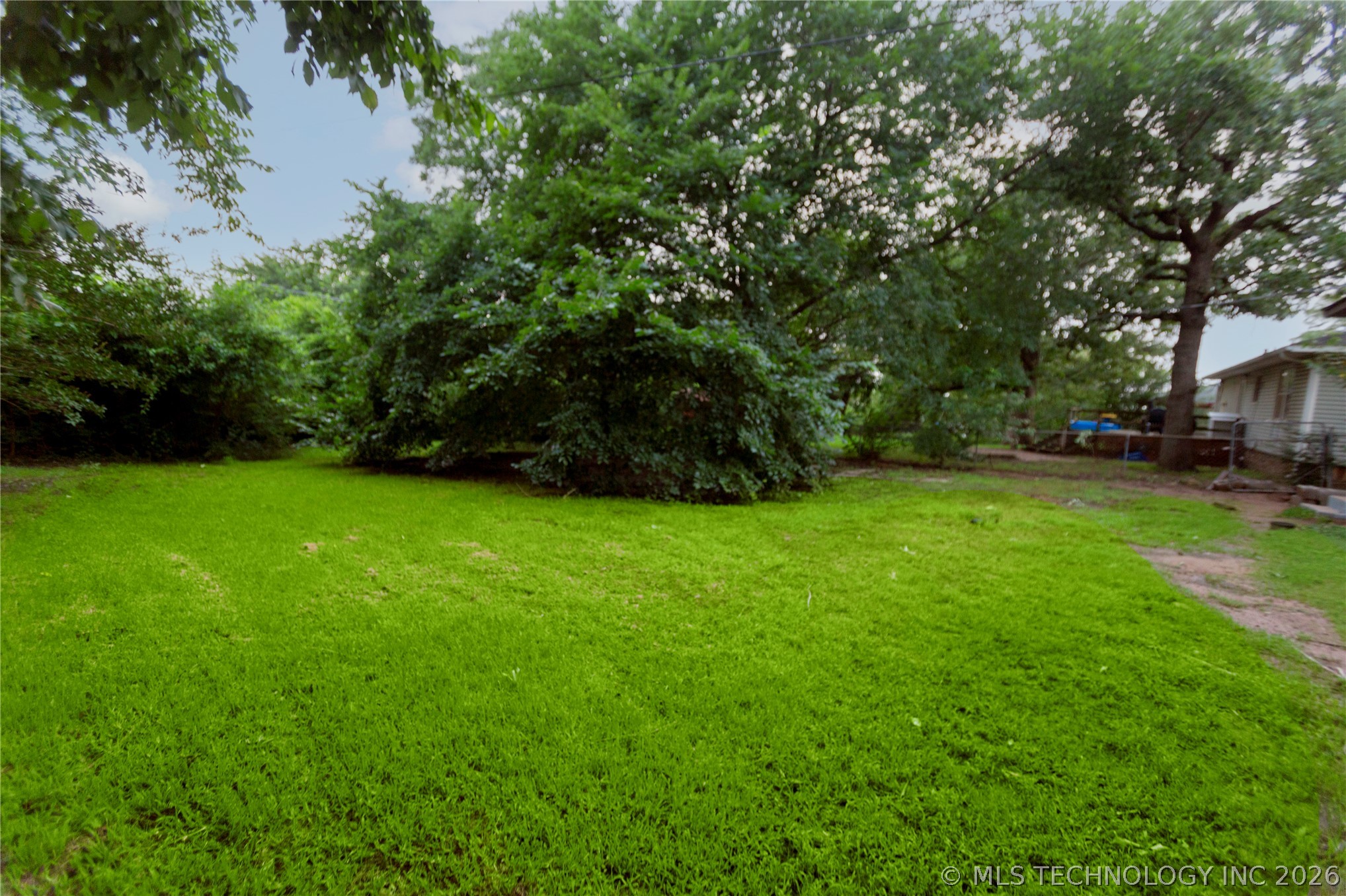 1604 E Osage Avenue Property Photo 20
