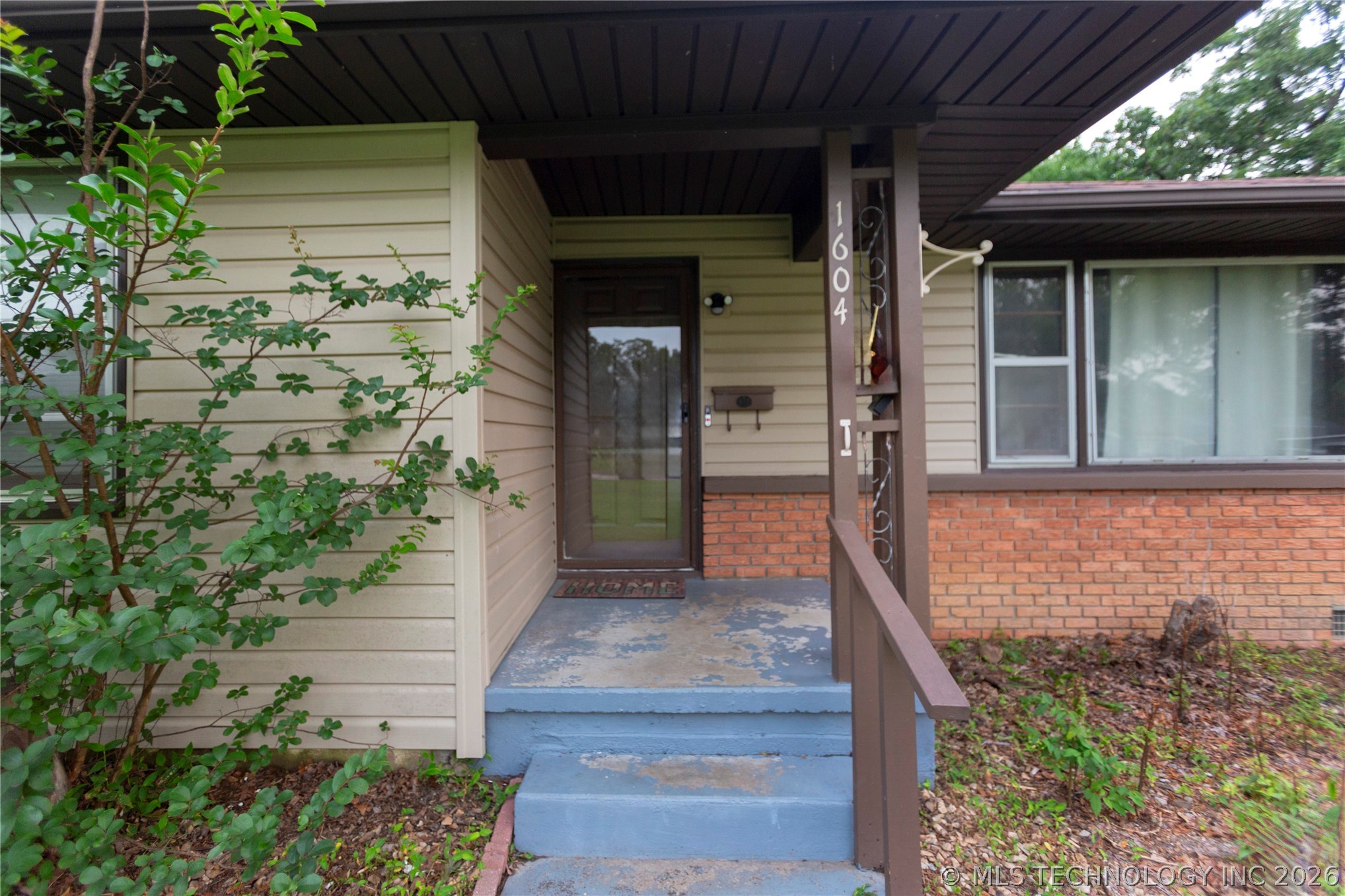 1604 E Osage Avenue Property Photo 23