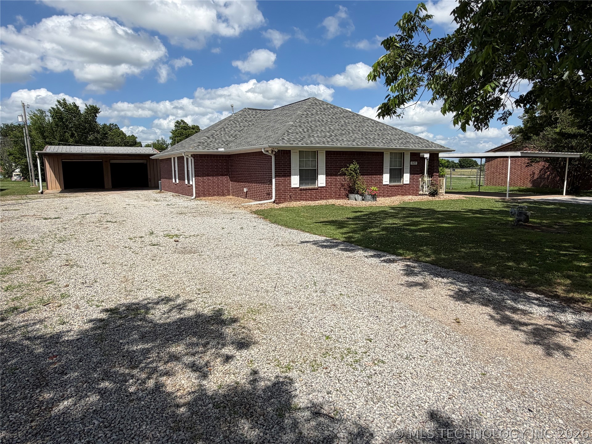 507 E Tonner Property Photo 2
