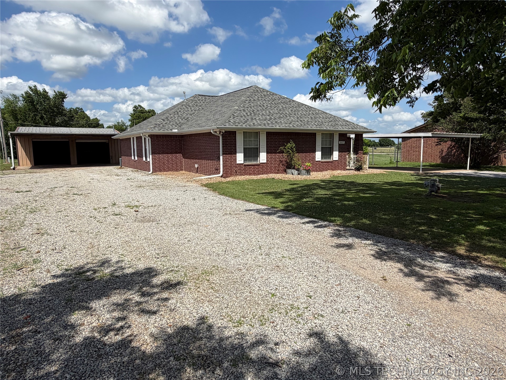 507 E Tonner Property Photo 3