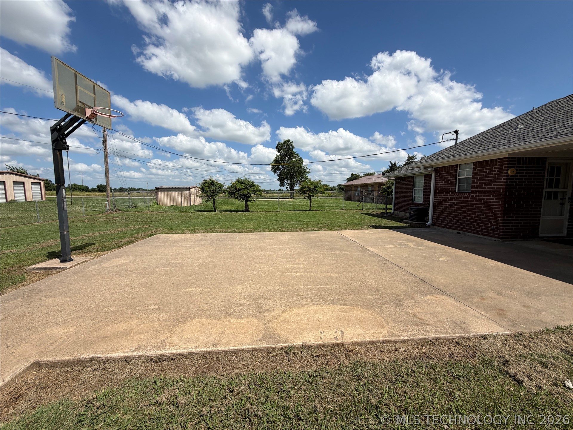 507 E Tonner Property Photo 9