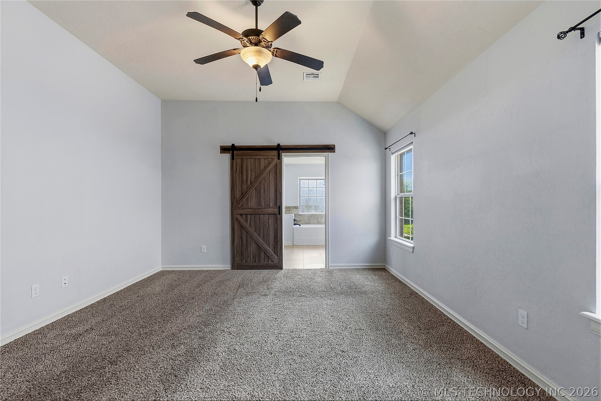 10714 Masters Circle Property Photo 12