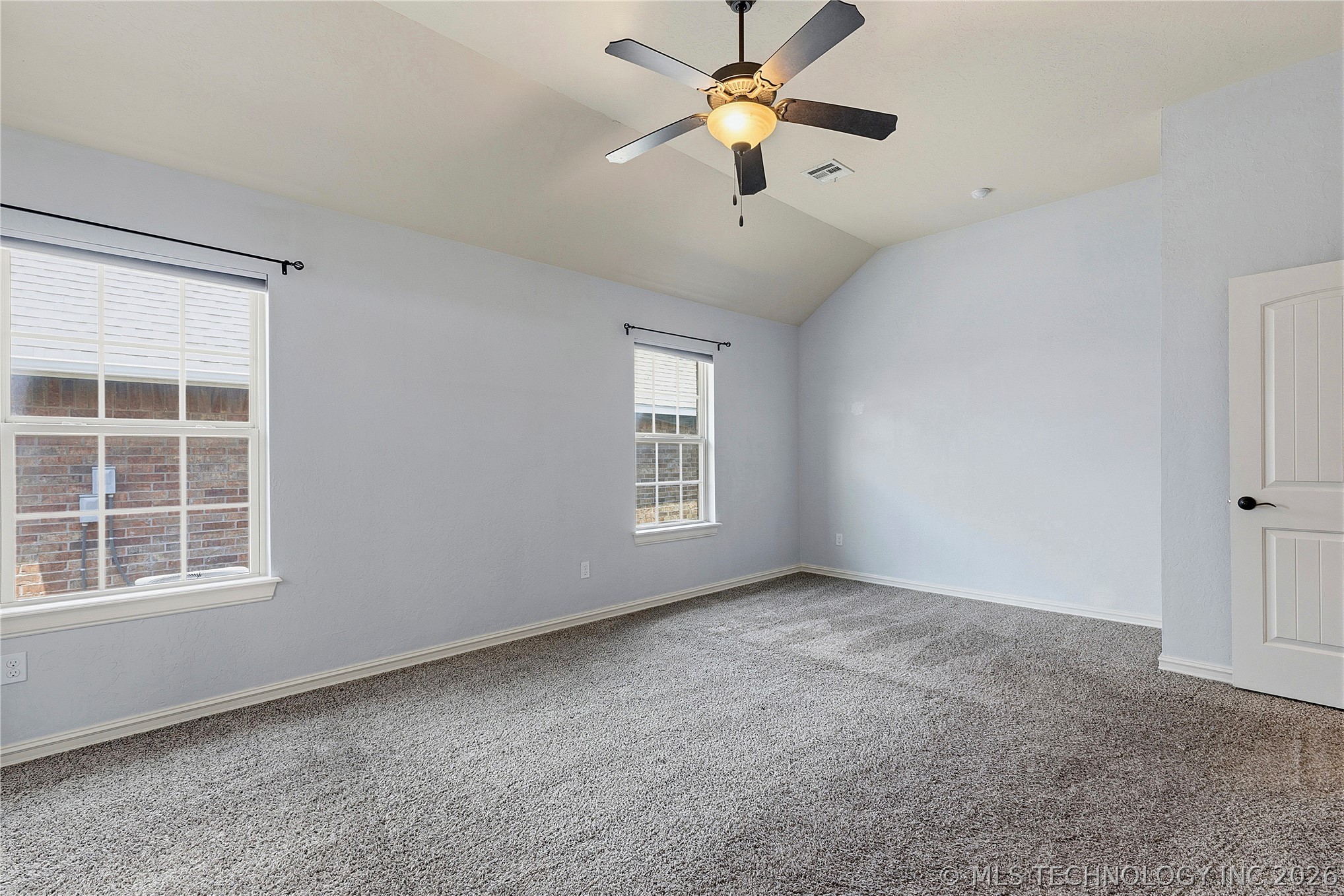 10714 Masters Circle Property Photo 14
