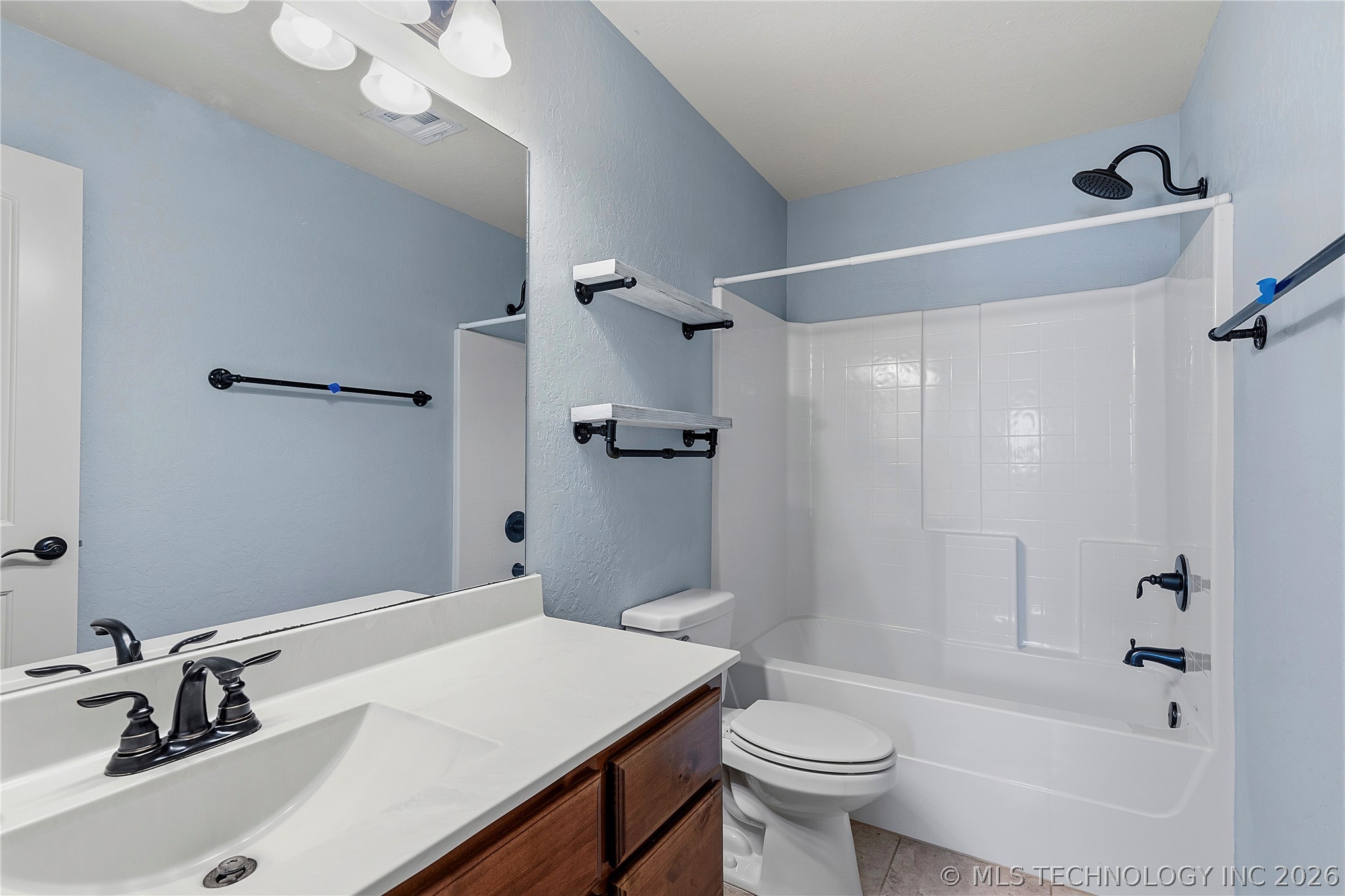 10714 Masters Circle Property Photo 28