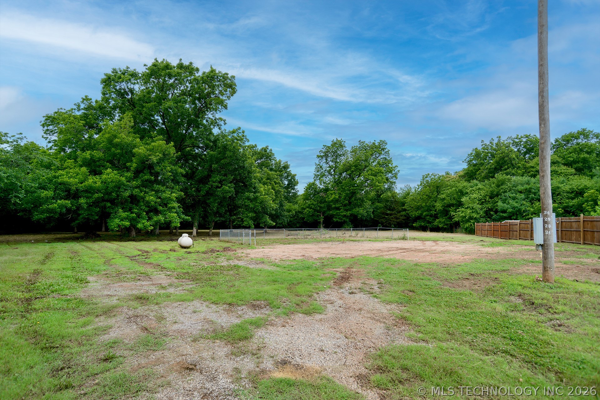 2718 Camden Property Photo 3