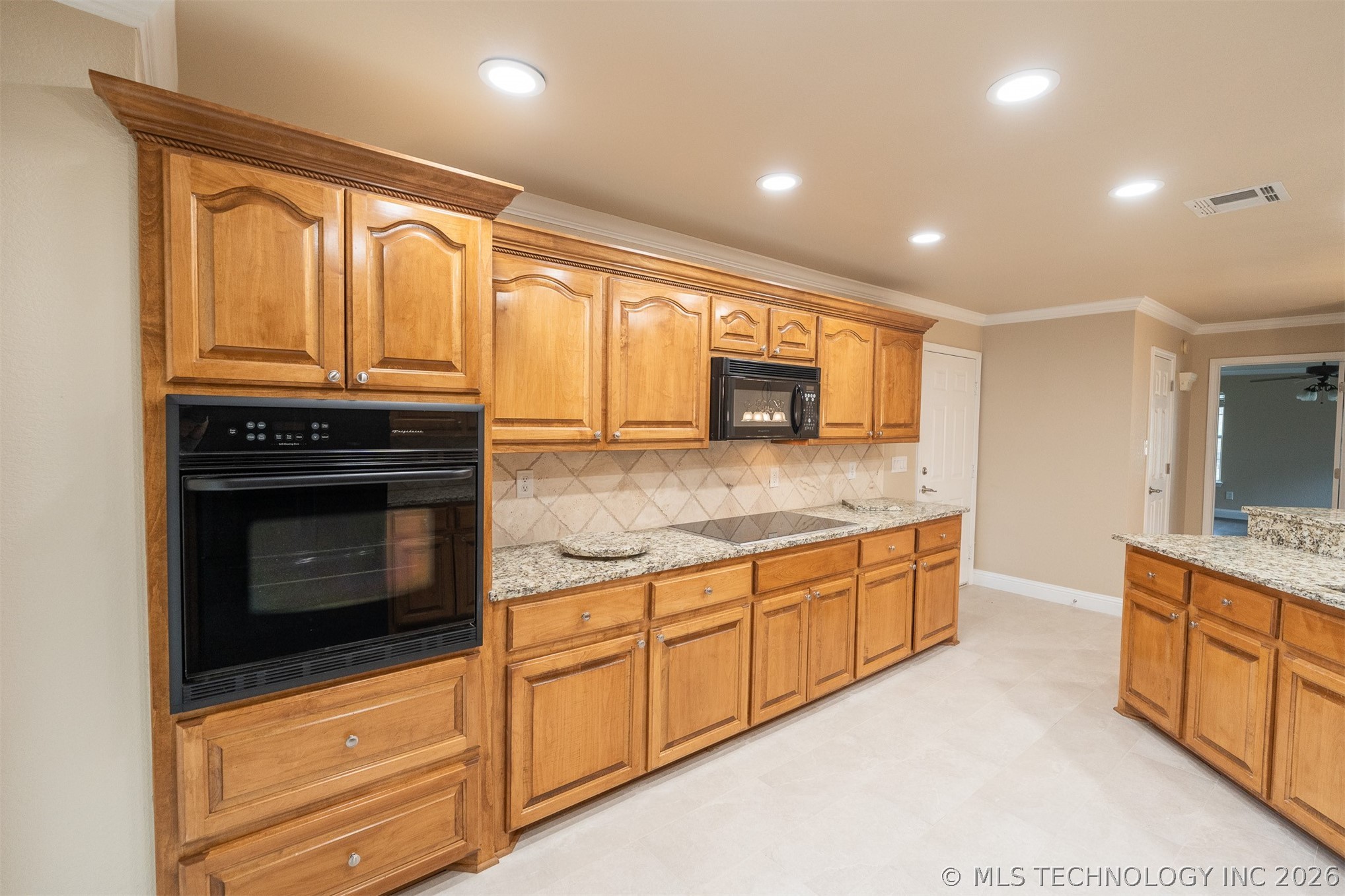 5353 Stonebriar Property Photo 7