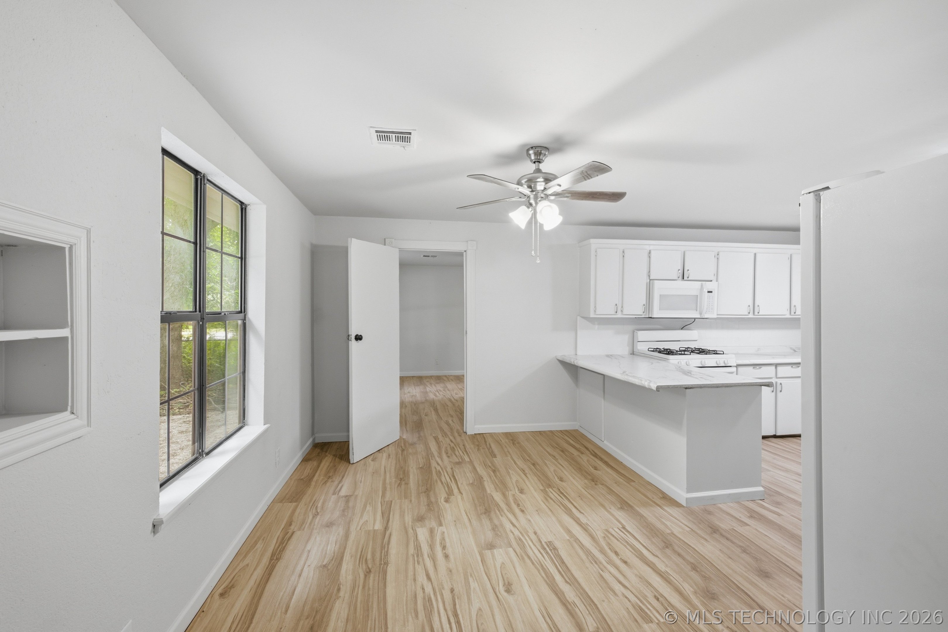 105 S Old Main Street Property Photo 6