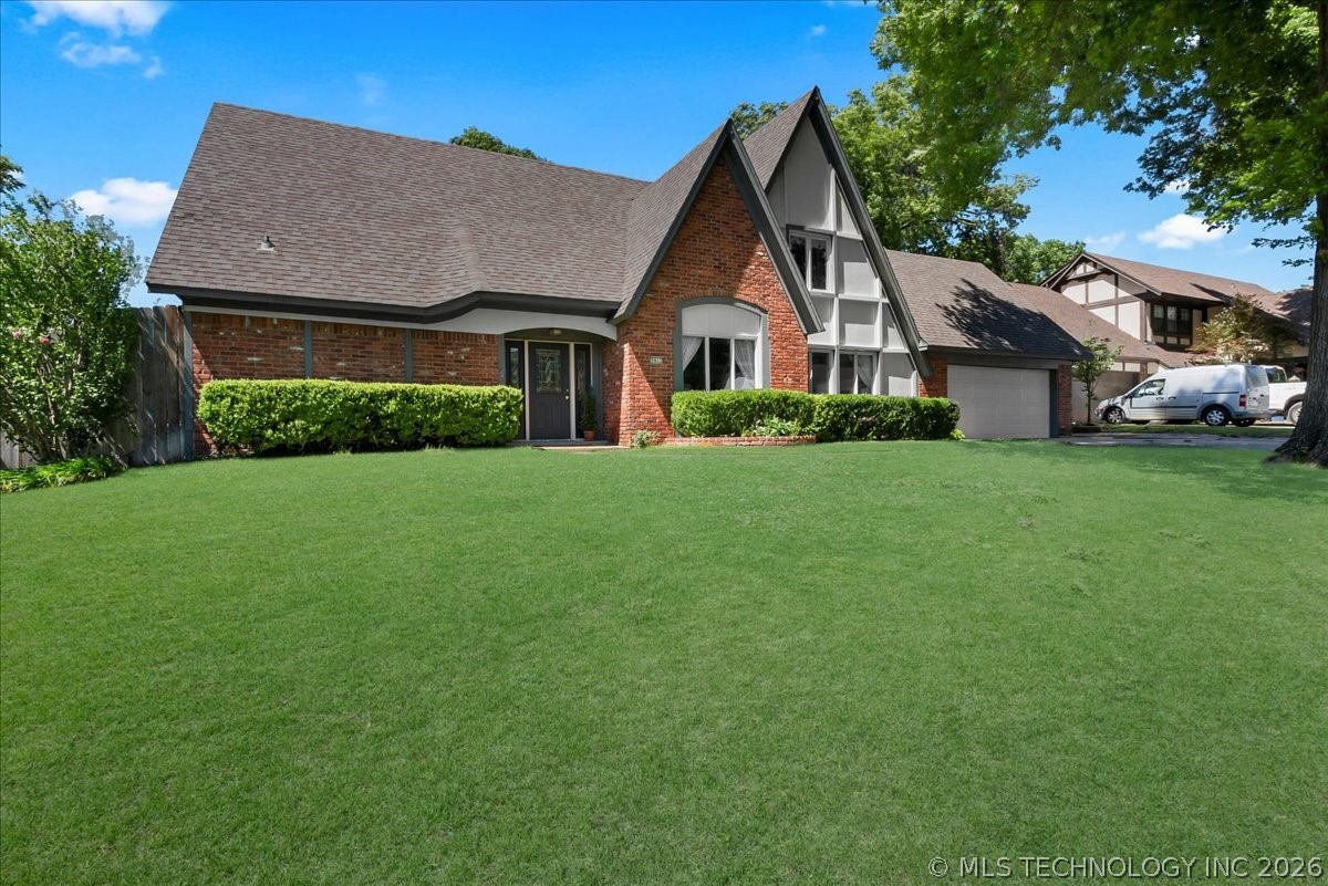 5813 E 64th Place Property Photo 3