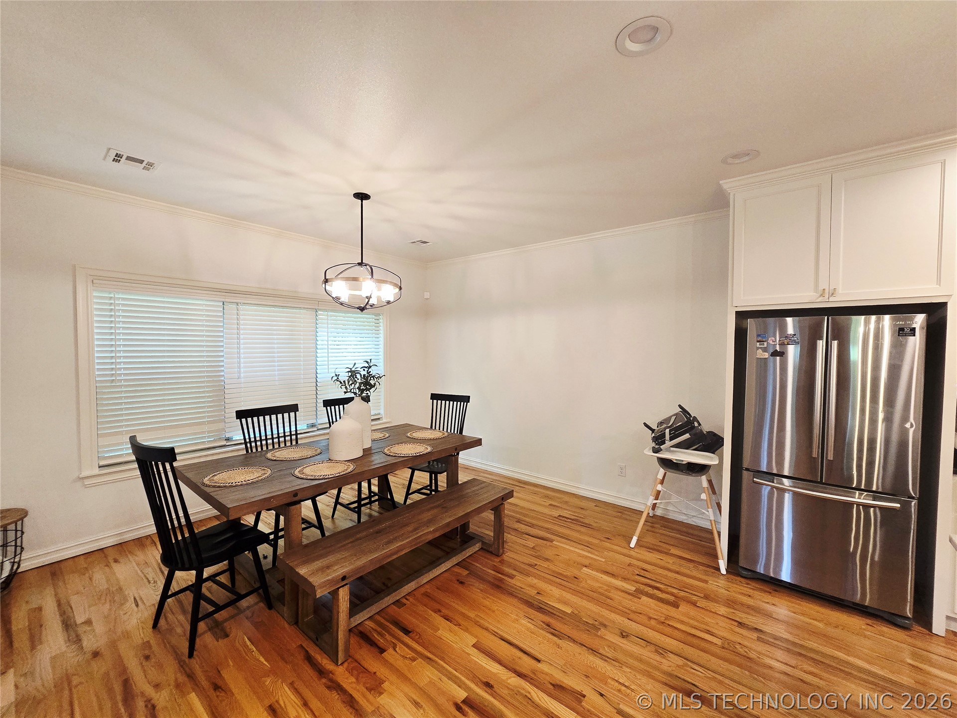 1715 W Blue Starr Drive Property Photo 7