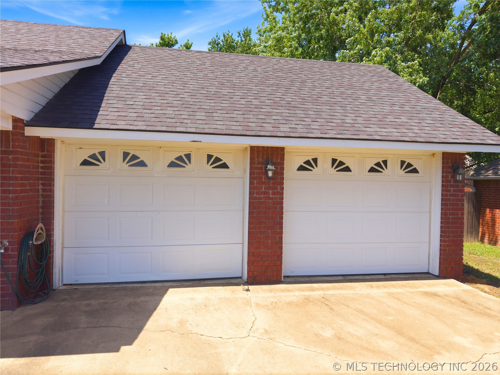 905 Kentucky Derby Property Photo 3