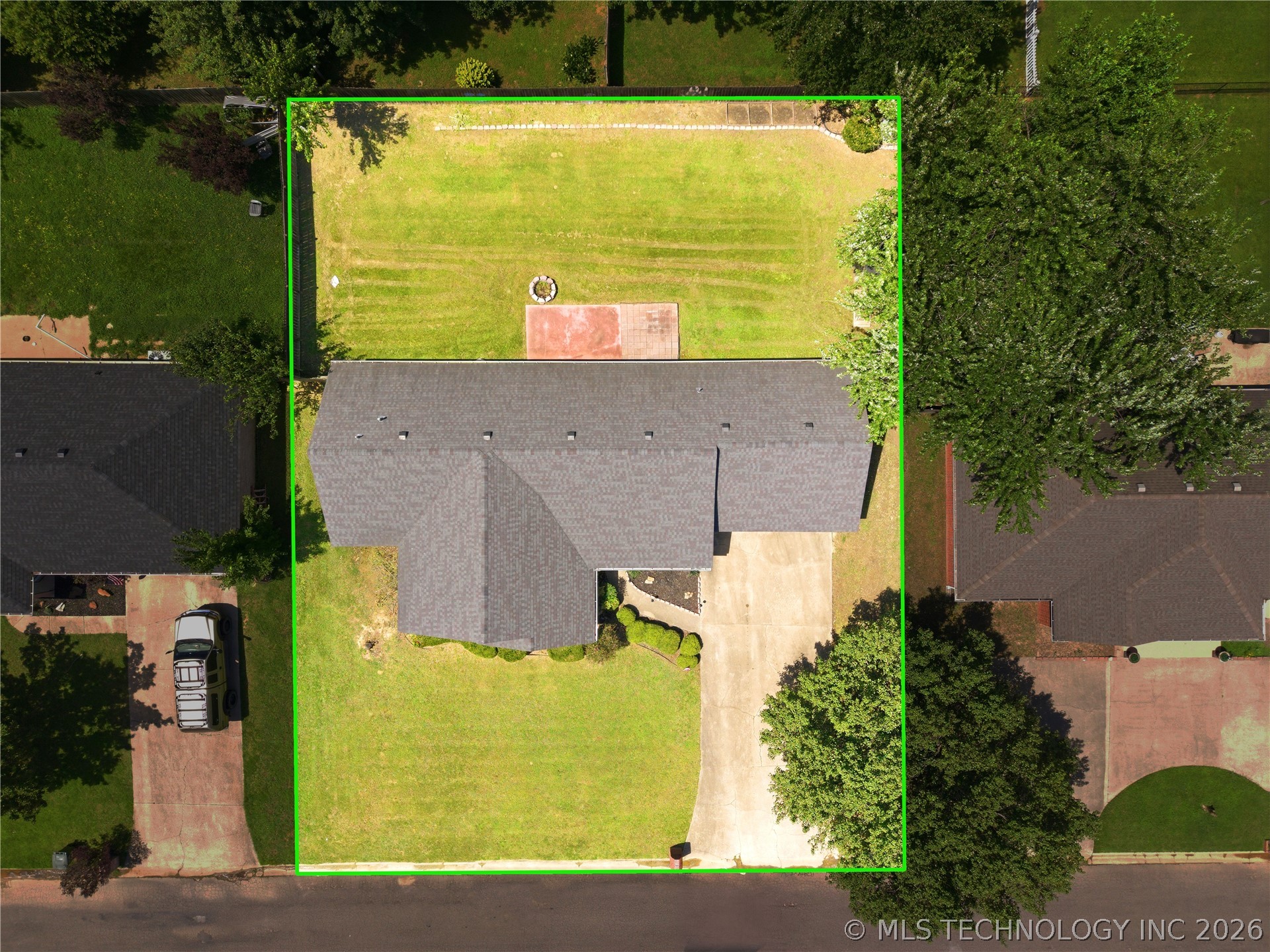 905 Kentucky Derby Property Photo 13