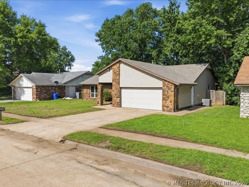1200 S 28th Street Property Photo 2