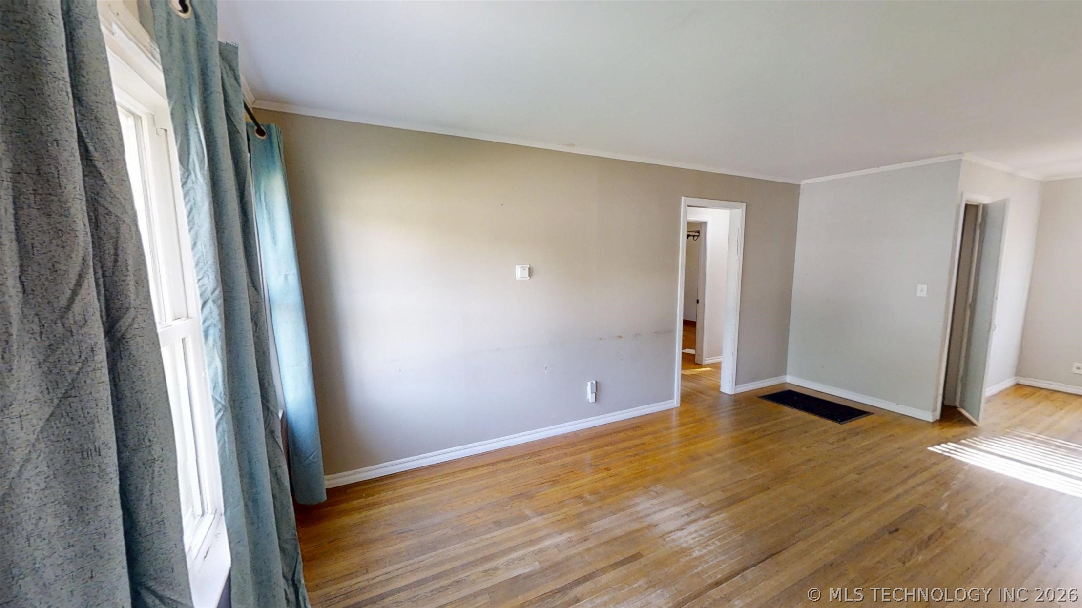 4836 S 33rd West Avenue Property Photo 4