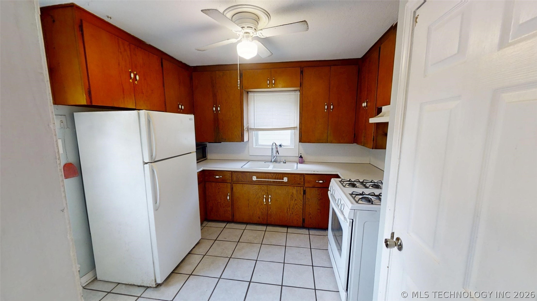 4836 S 33rd West Avenue Property Photo 6