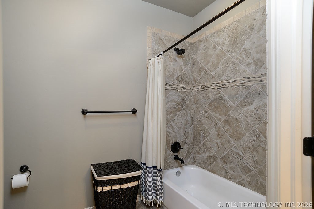 5722 E 122nd Street Property Photo 22
