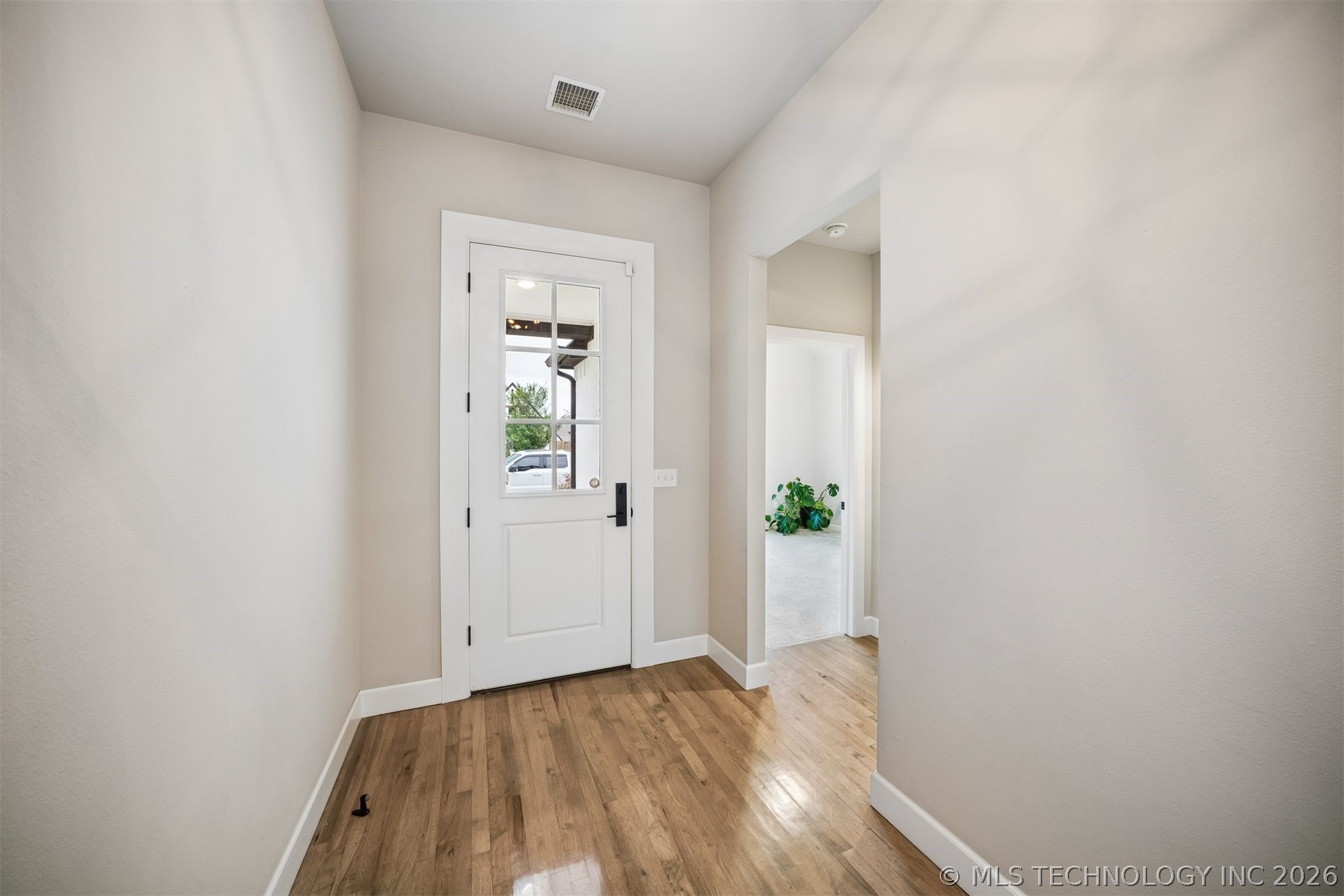 12906 S 6th Place Property Photo 6