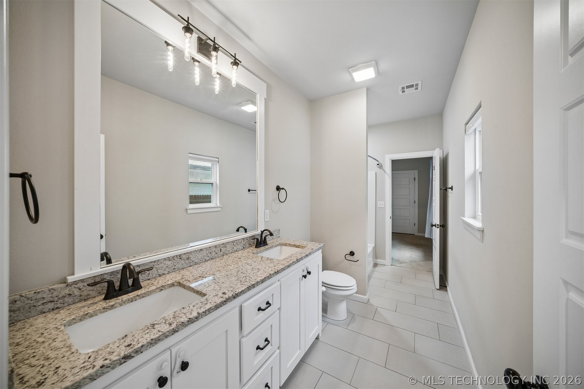 12906 S 6th Place Property Photo 12