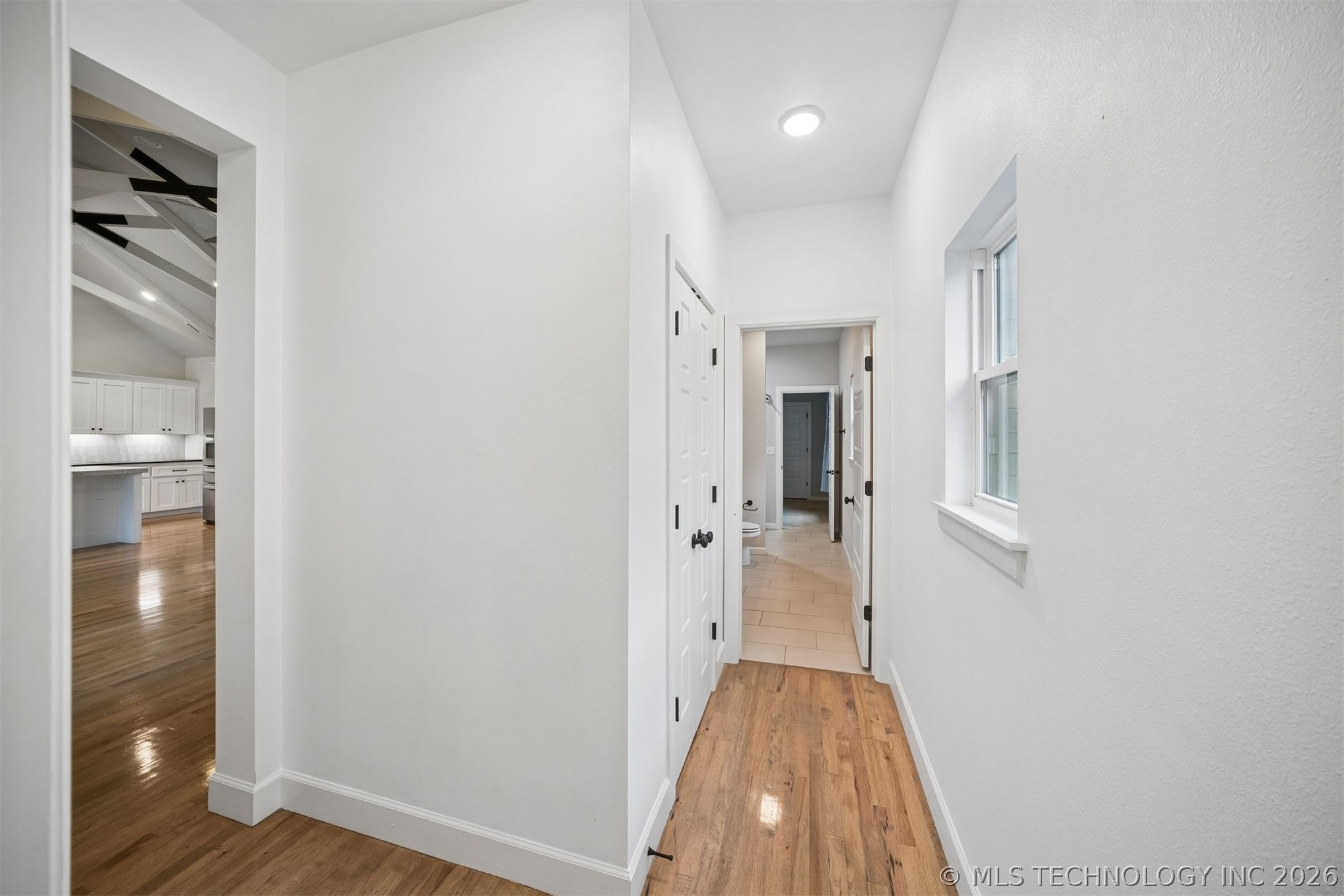 12906 S 6th Place Property Photo 13