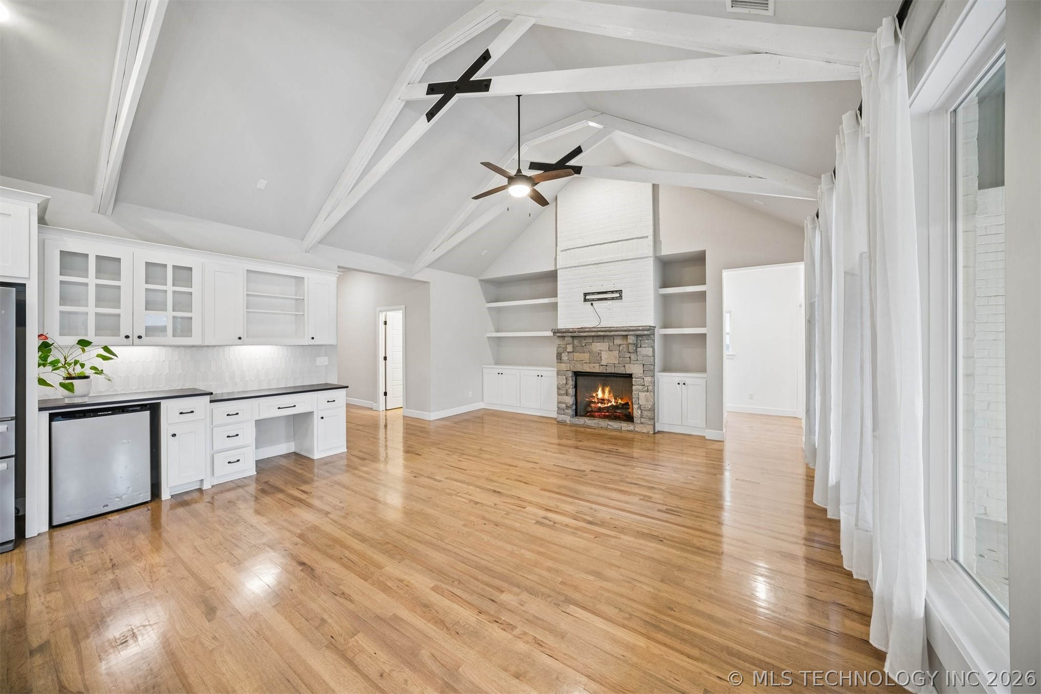 12906 S 6th Place Property Photo 16