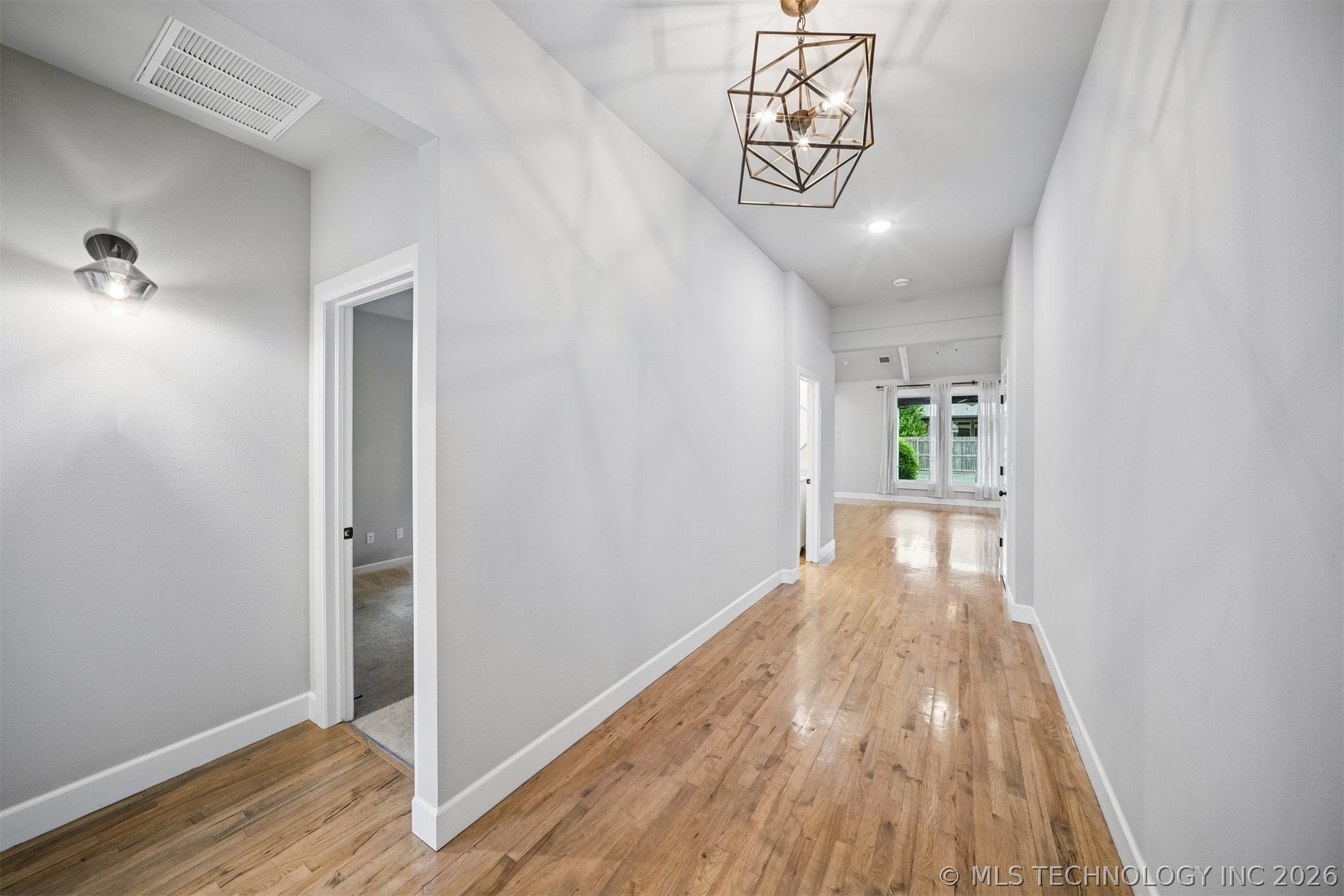12906 S 6th Place Property Photo 18