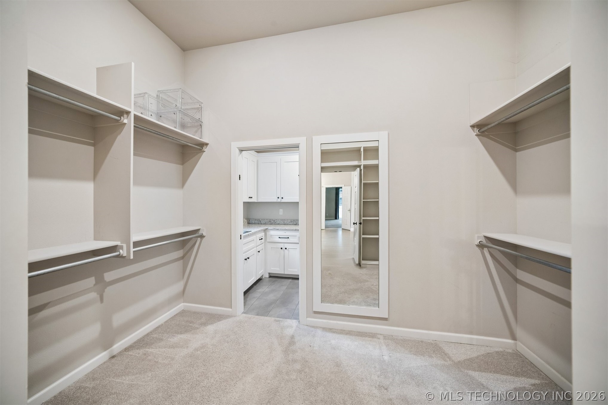 12906 S 6th Place Property Photo 40