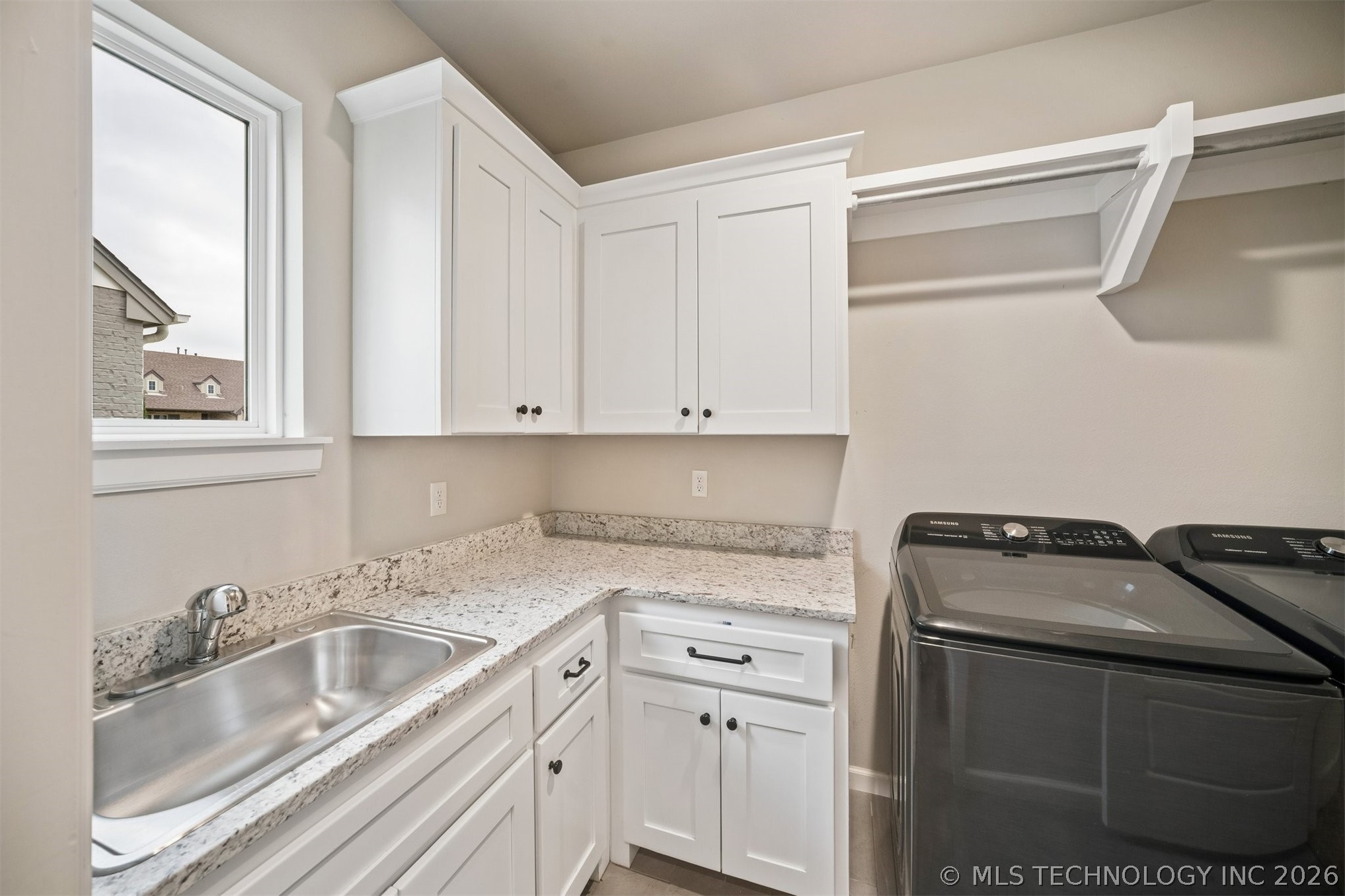 12906 S 6th Place Property Photo 42