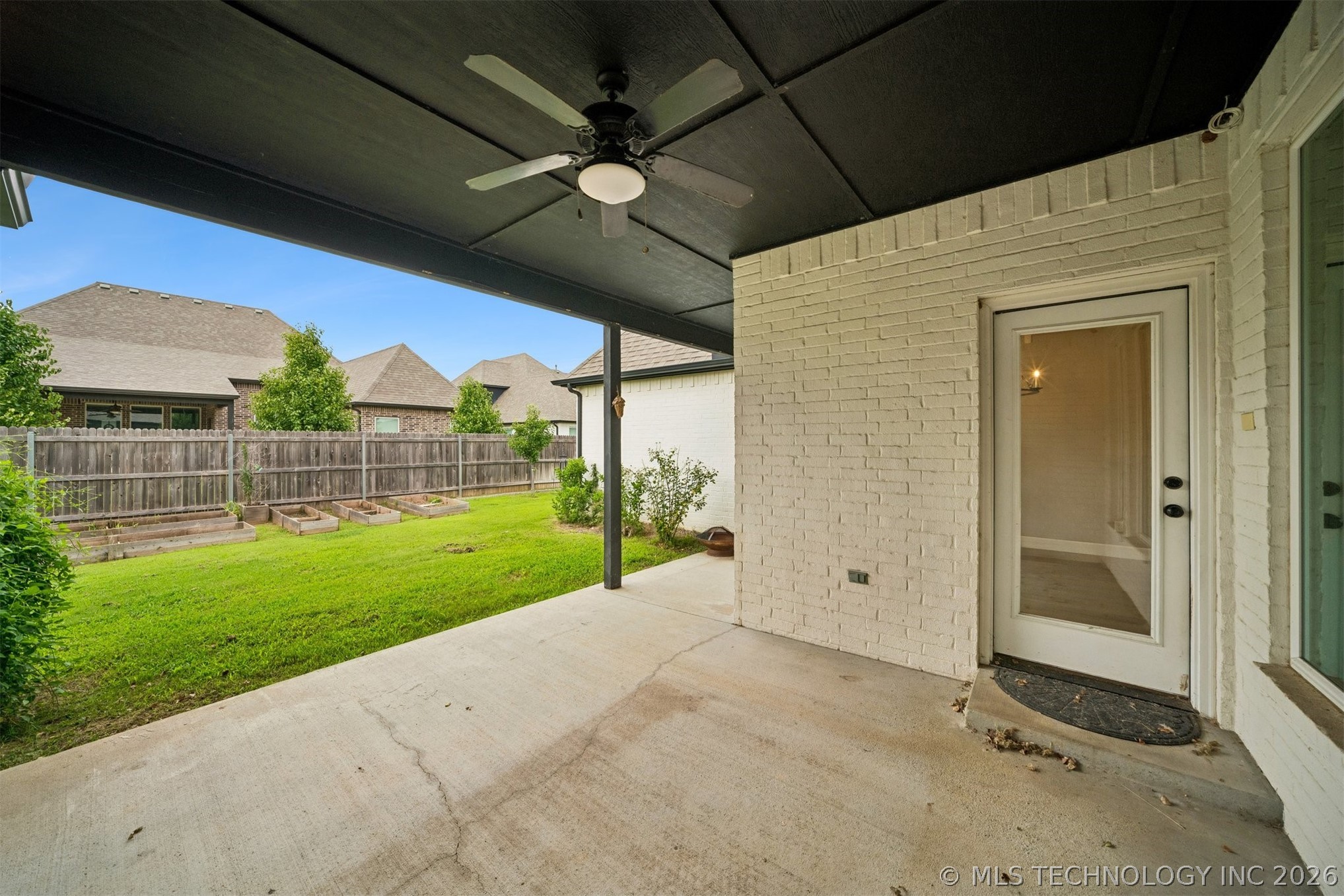 12906 S 6th Place Property Photo 44