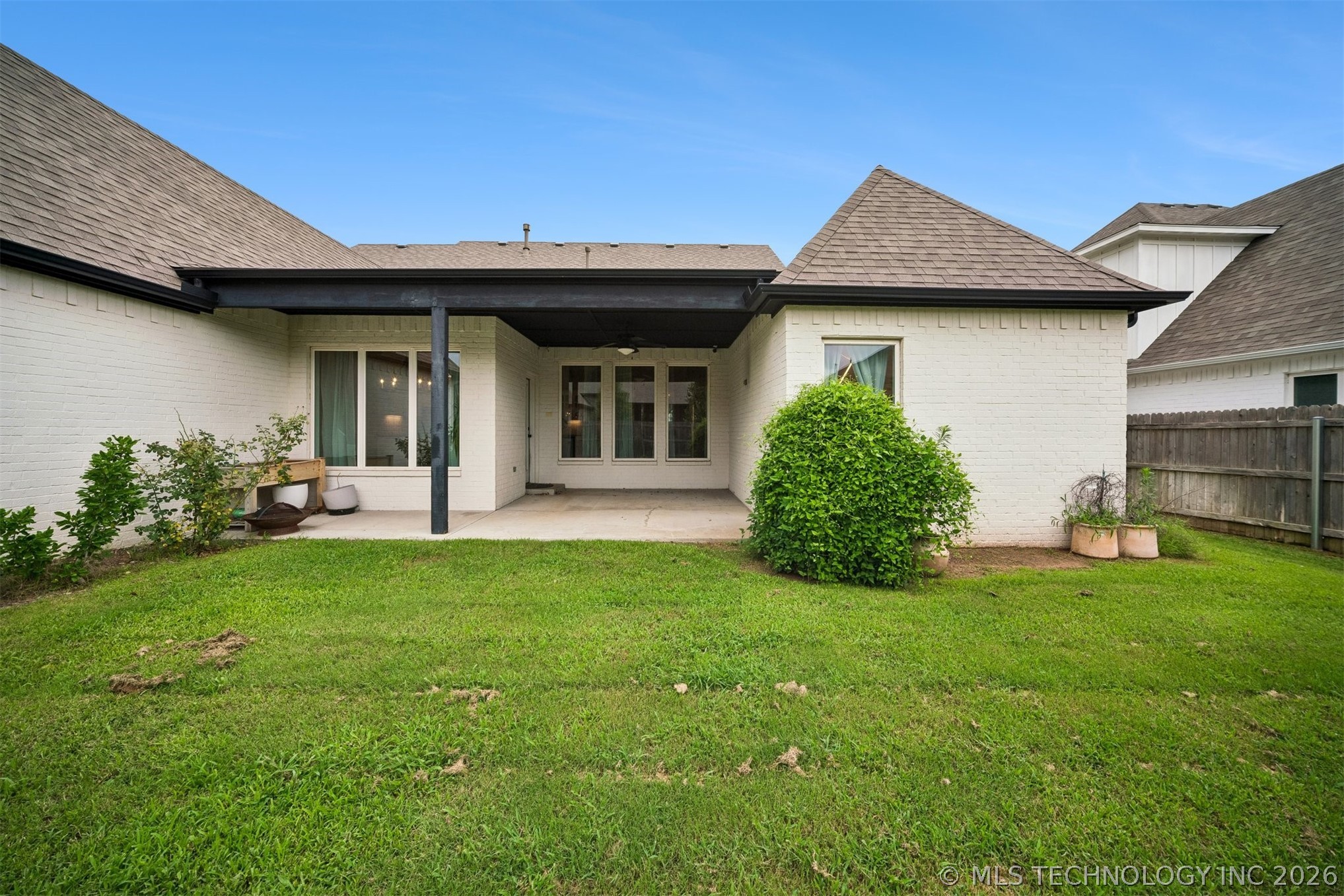 12906 S 6th Place Property Photo 45