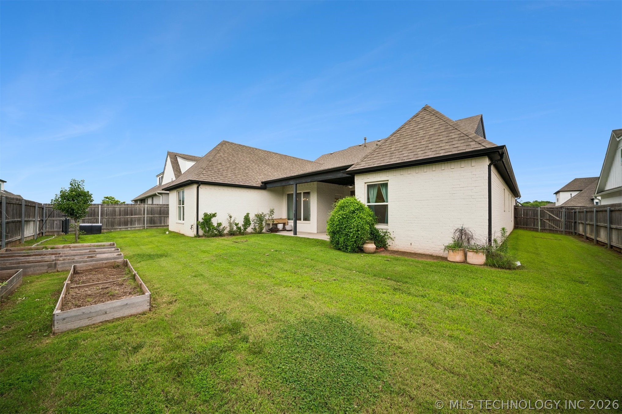12906 S 6th Place Property Photo 46
