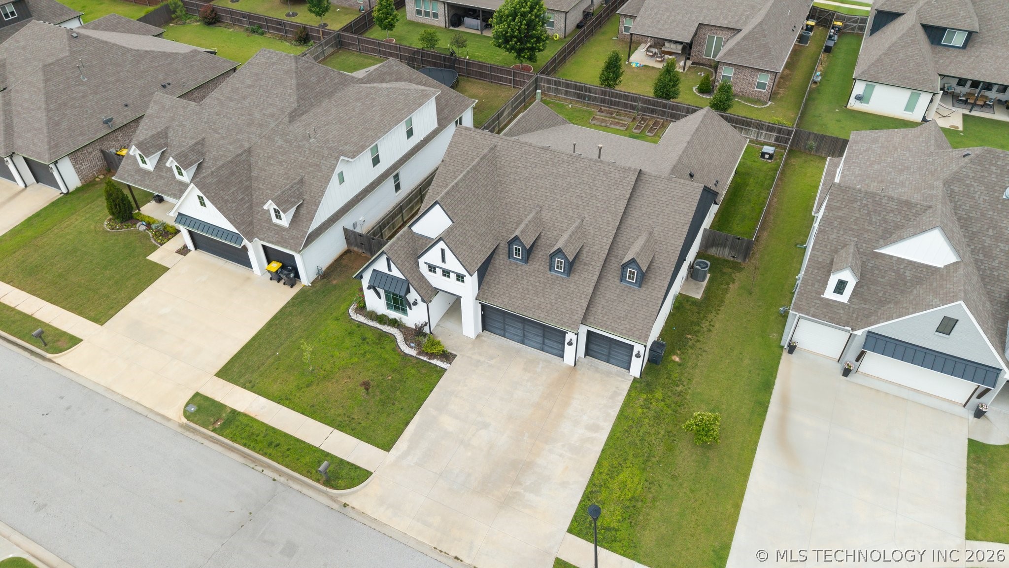 12906 S 6th Place Property Photo 50