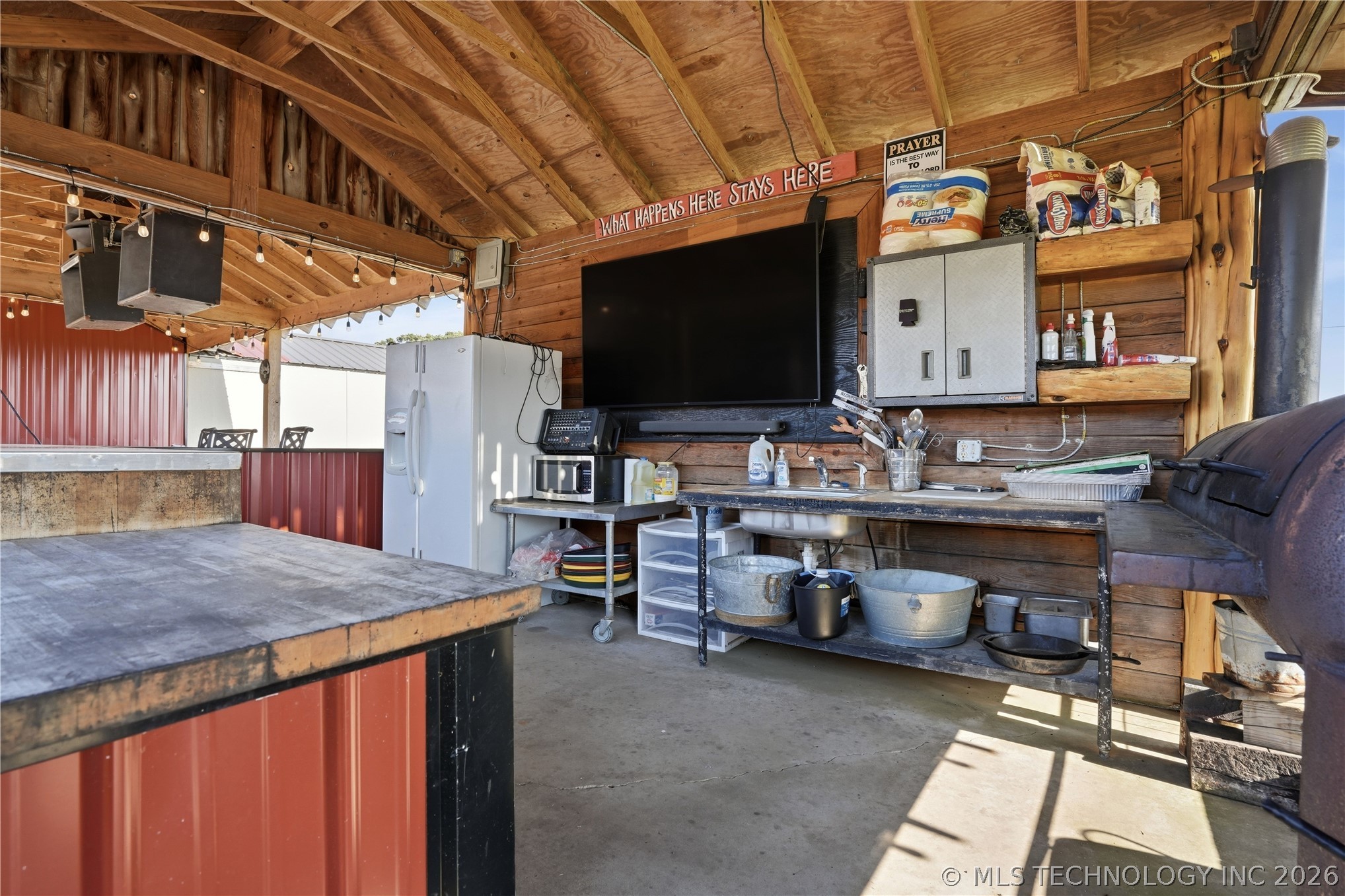000 E 978 Road Property Photo 11