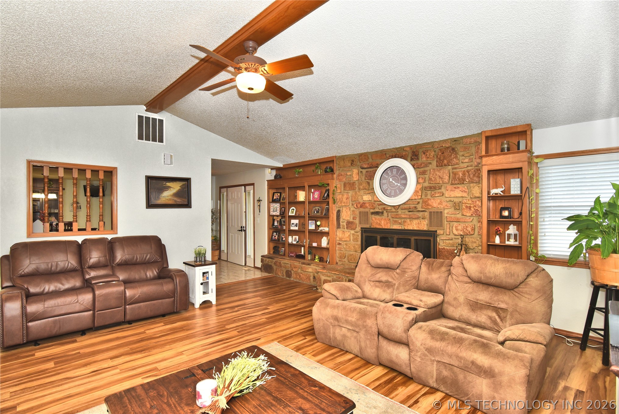 1101 N Taylor Avenue Property Photo 6
