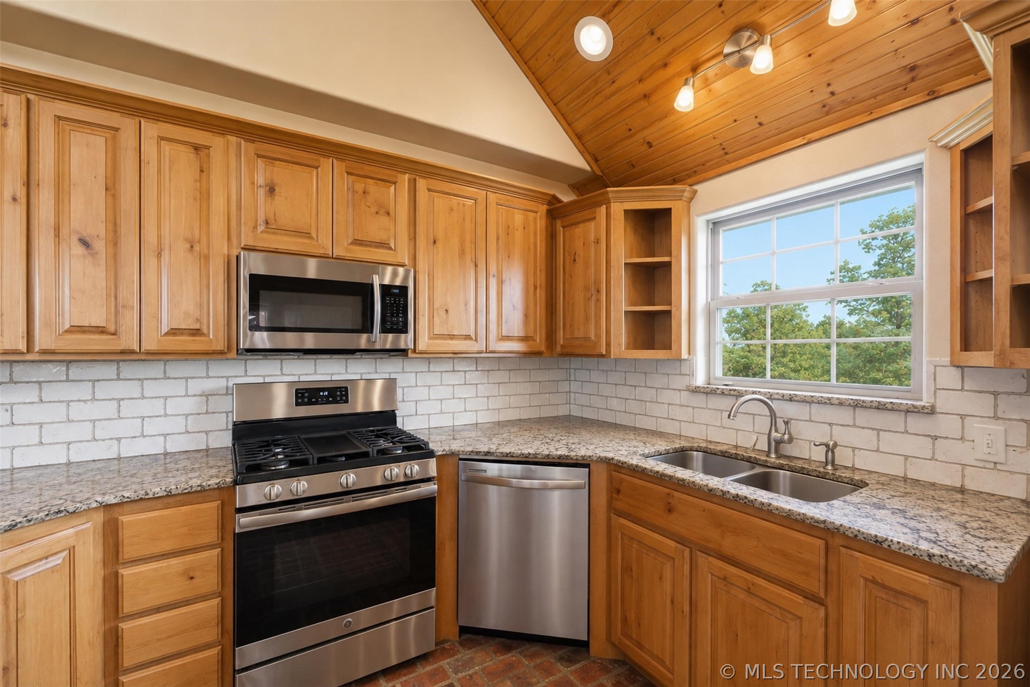 469788 Hwy 62 Property Photo 15